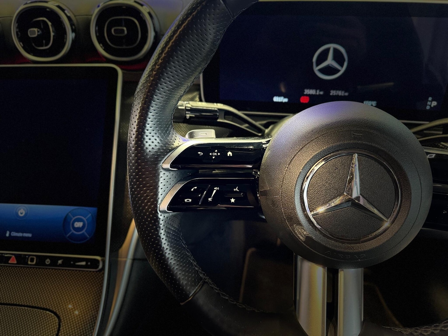 Used Mercedes-Benz C Class 2023 for sale - 76512765: Photo 37