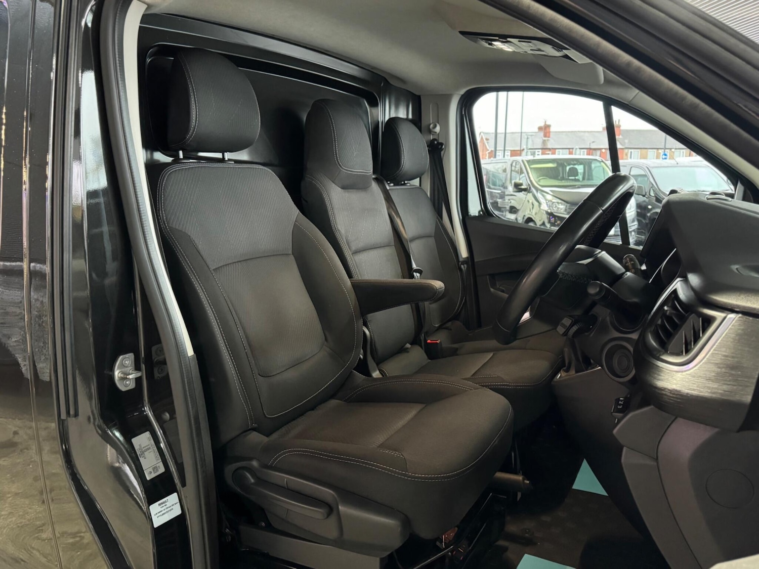 Used Renault Trafic 2023 for sale - 76823442: Photo 67