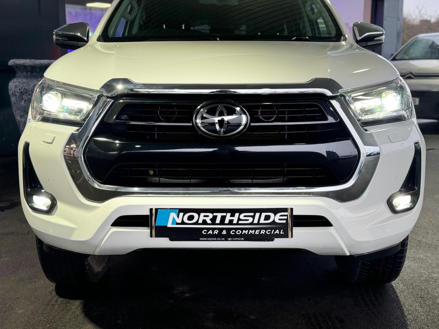 Used Toyota Hilux 2023 for sale - 77386355: Photo 12