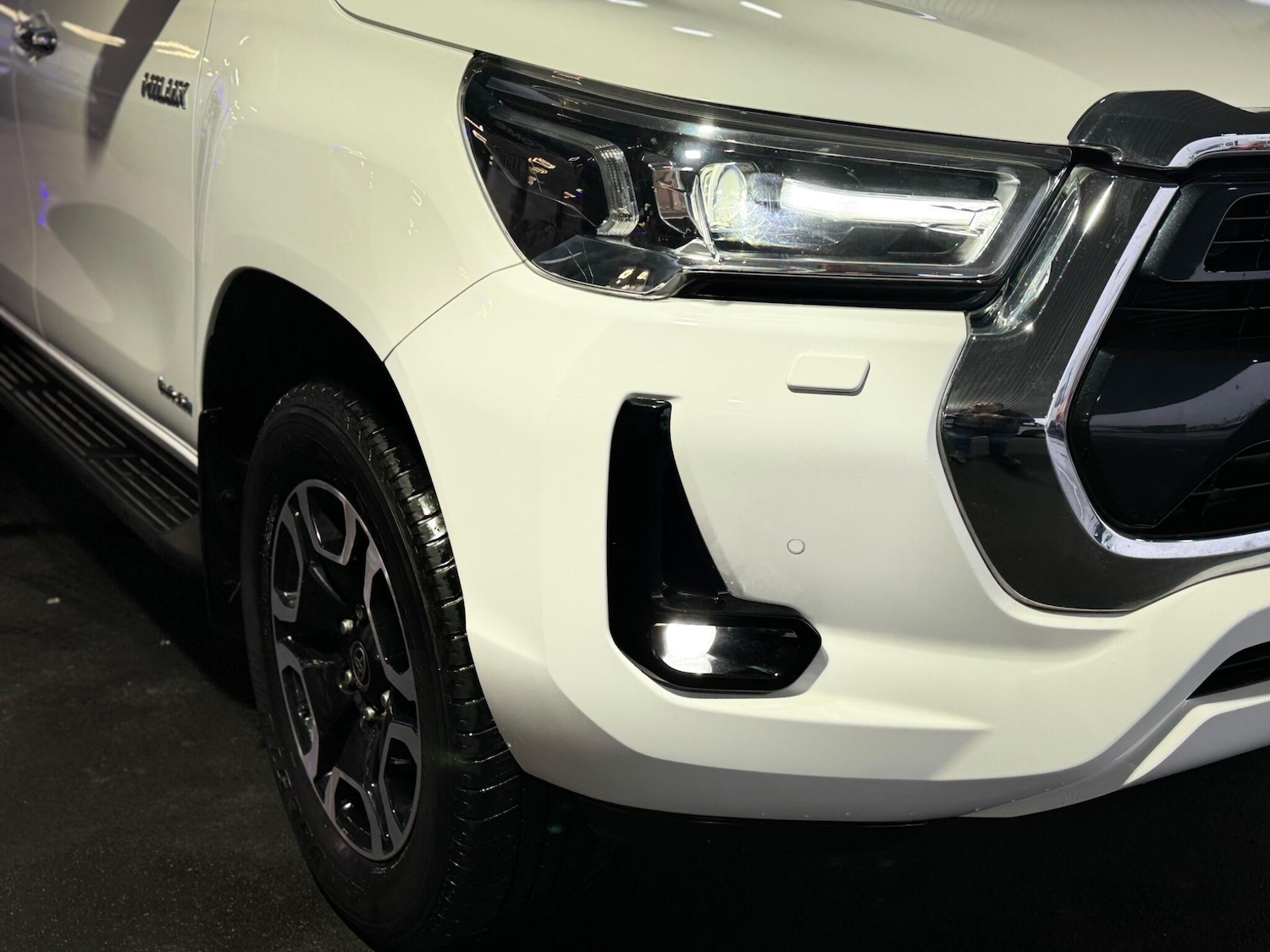 Used Toyota Hilux 2023 for sale - 77386355: Photo 15