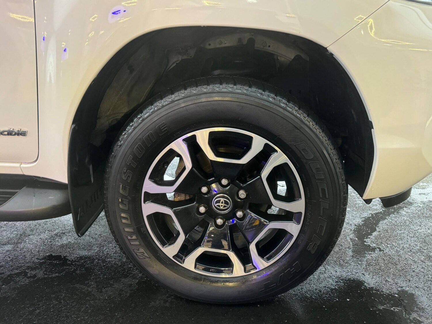 Used Toyota Hilux 2023 for sale - 77386355: Photo 33