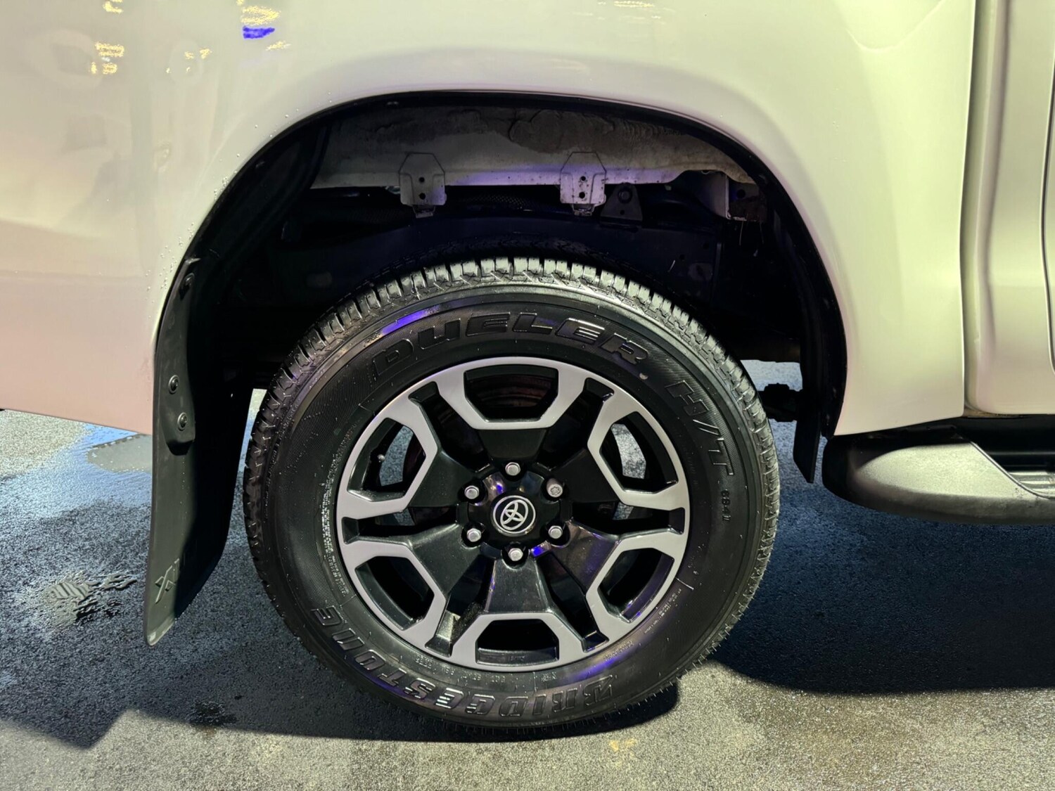 Used Toyota Hilux 2023 for sale - 77386355: Photo 34