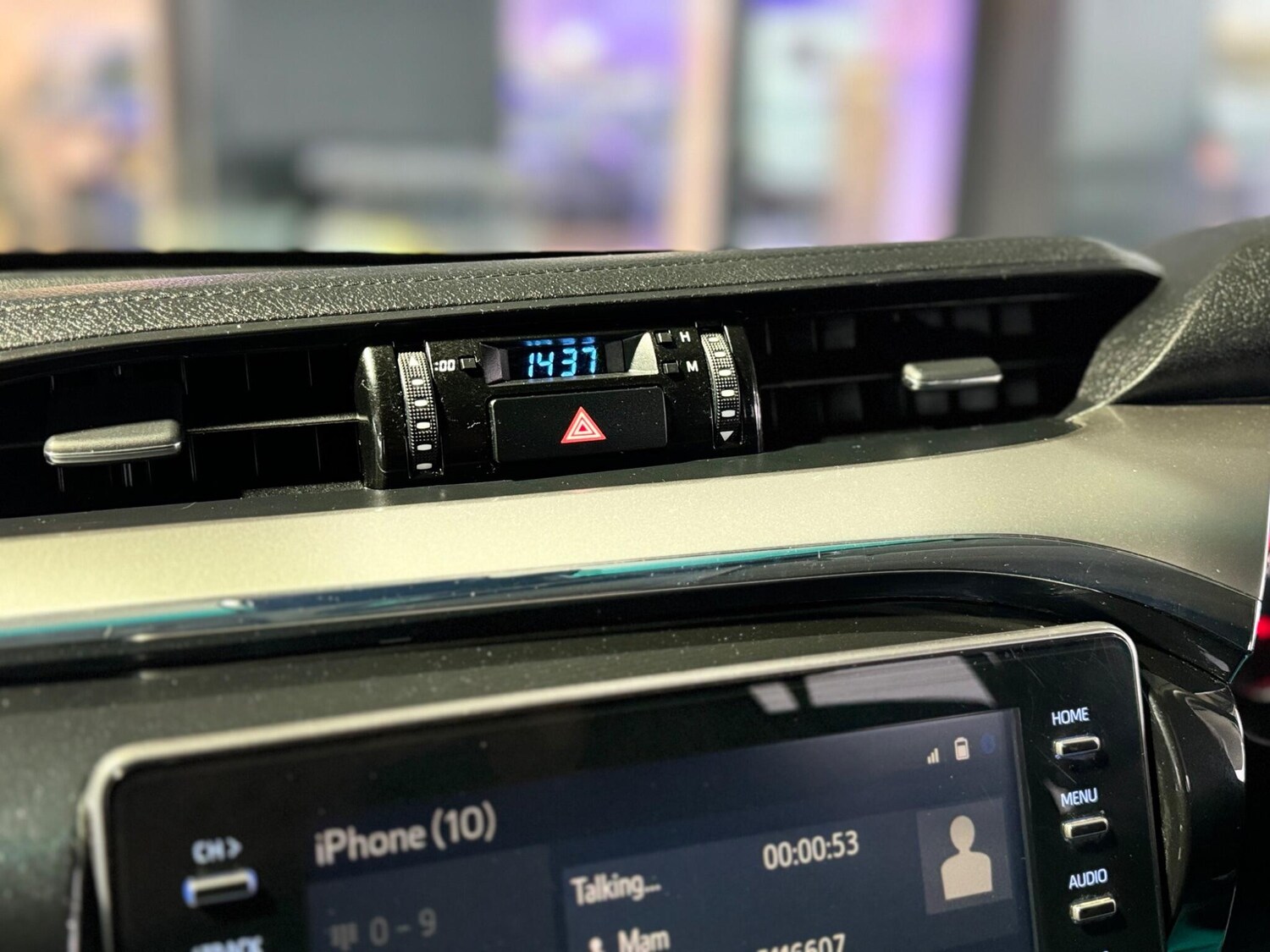 Used Toyota Hilux 2023 for sale - 77386355: Photo 51