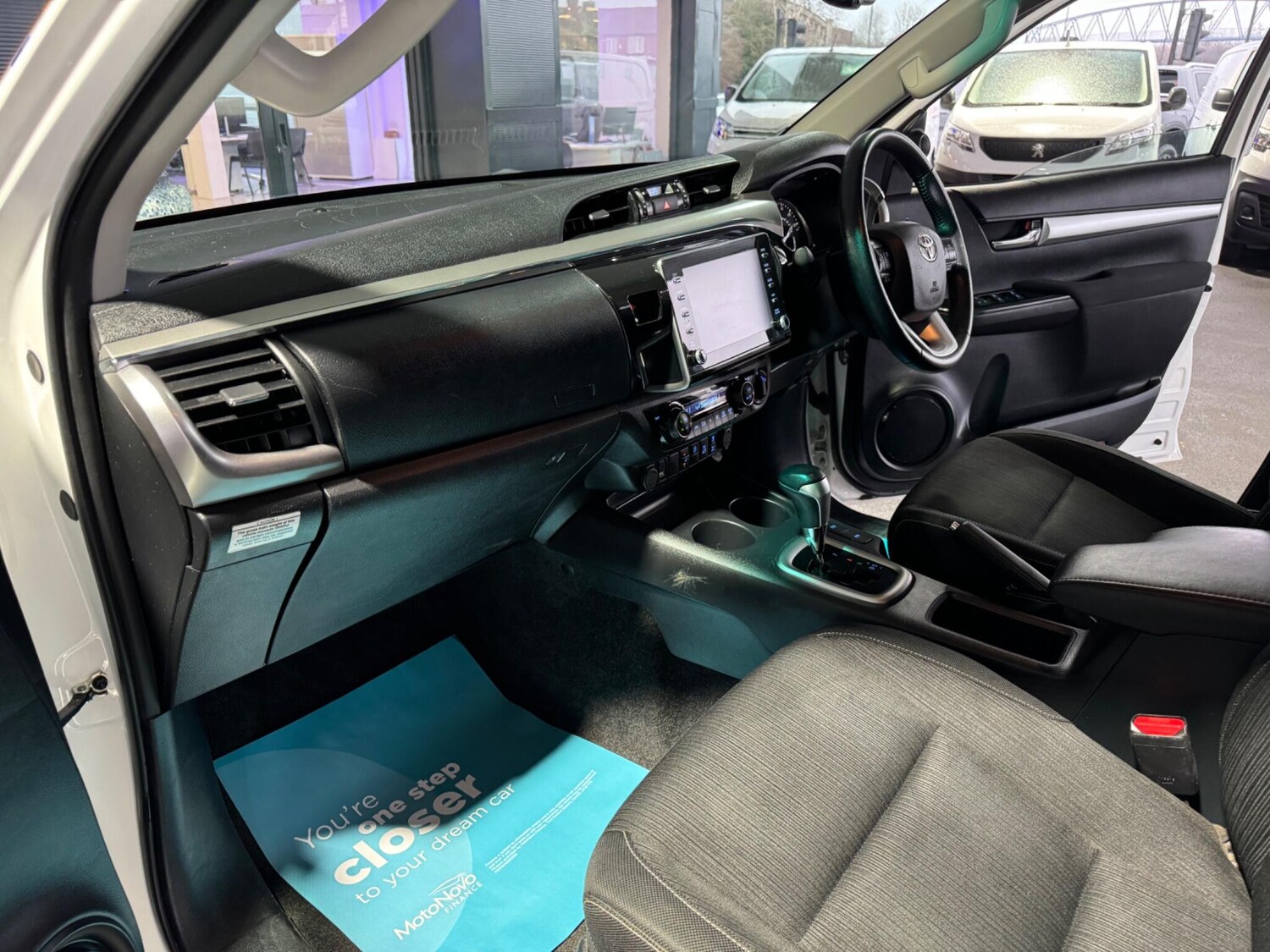 Used Toyota Hilux 2023 for sale - 77386355: Photo 63