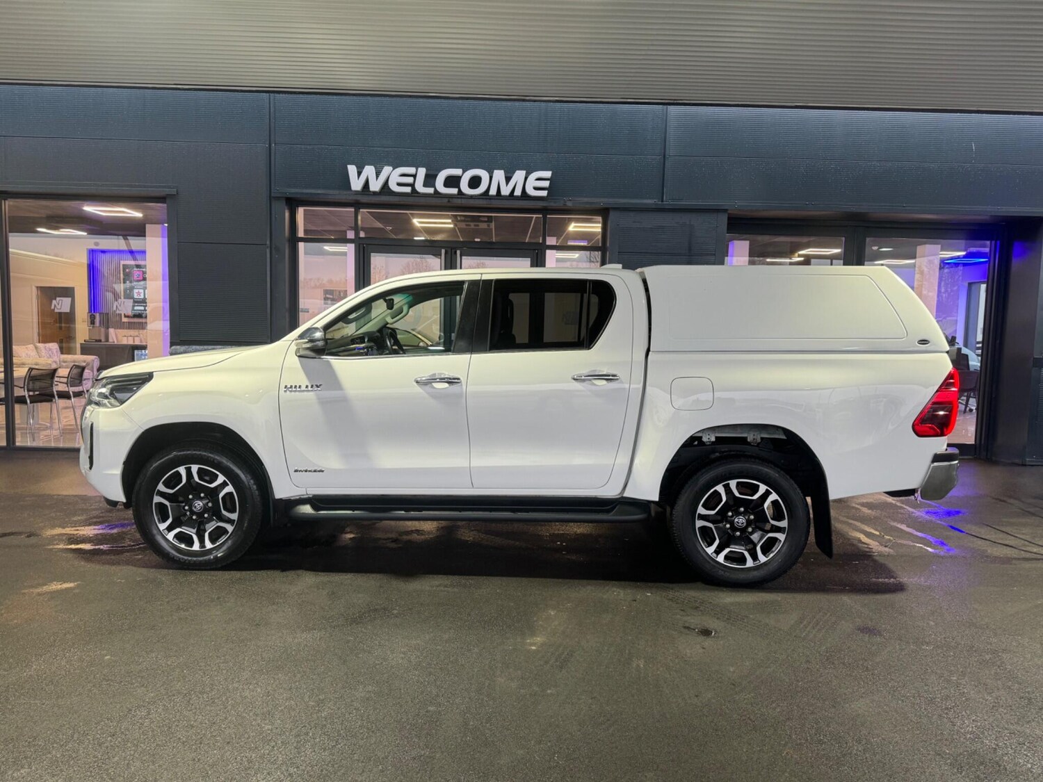 Used Toyota Hilux 2023 for sale - 77386355: Photo 7