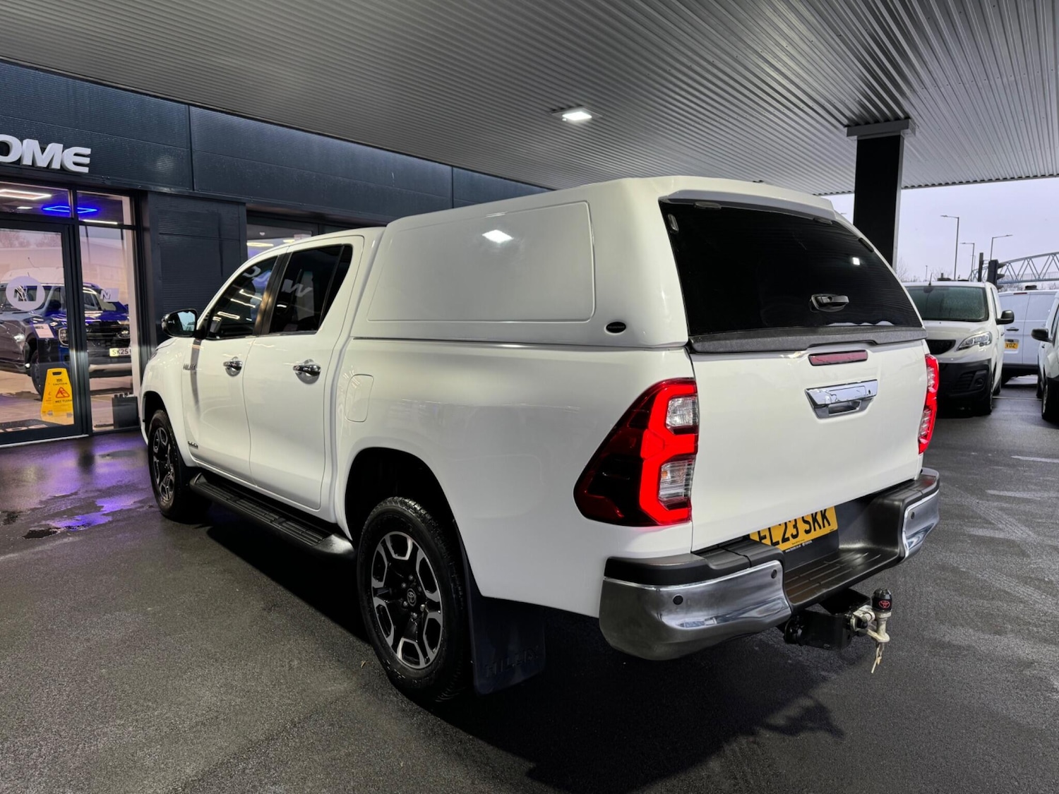 Used Toyota Hilux 2023 for sale - 77386355: Photo 8