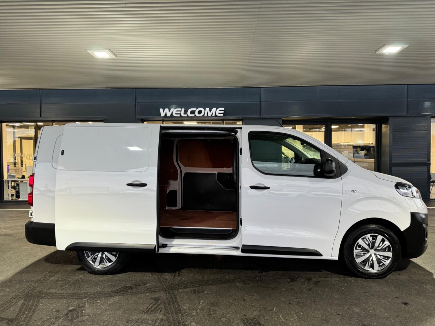 Used Vauxhall Vivaro 2022 for sale - 76550458: Photo 18