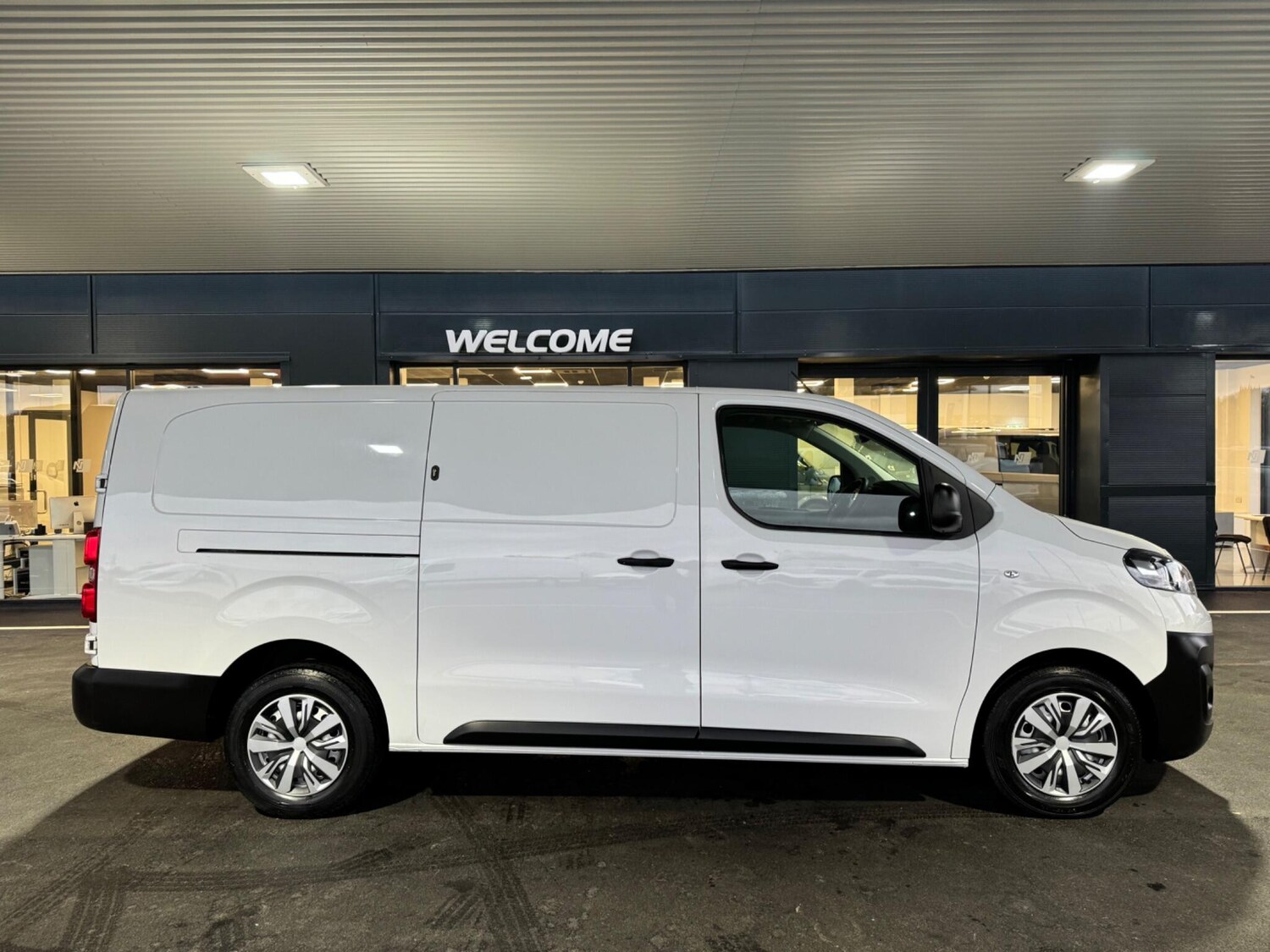 Used Vauxhall Vivaro 2022 for sale - 76550458: Photo 7