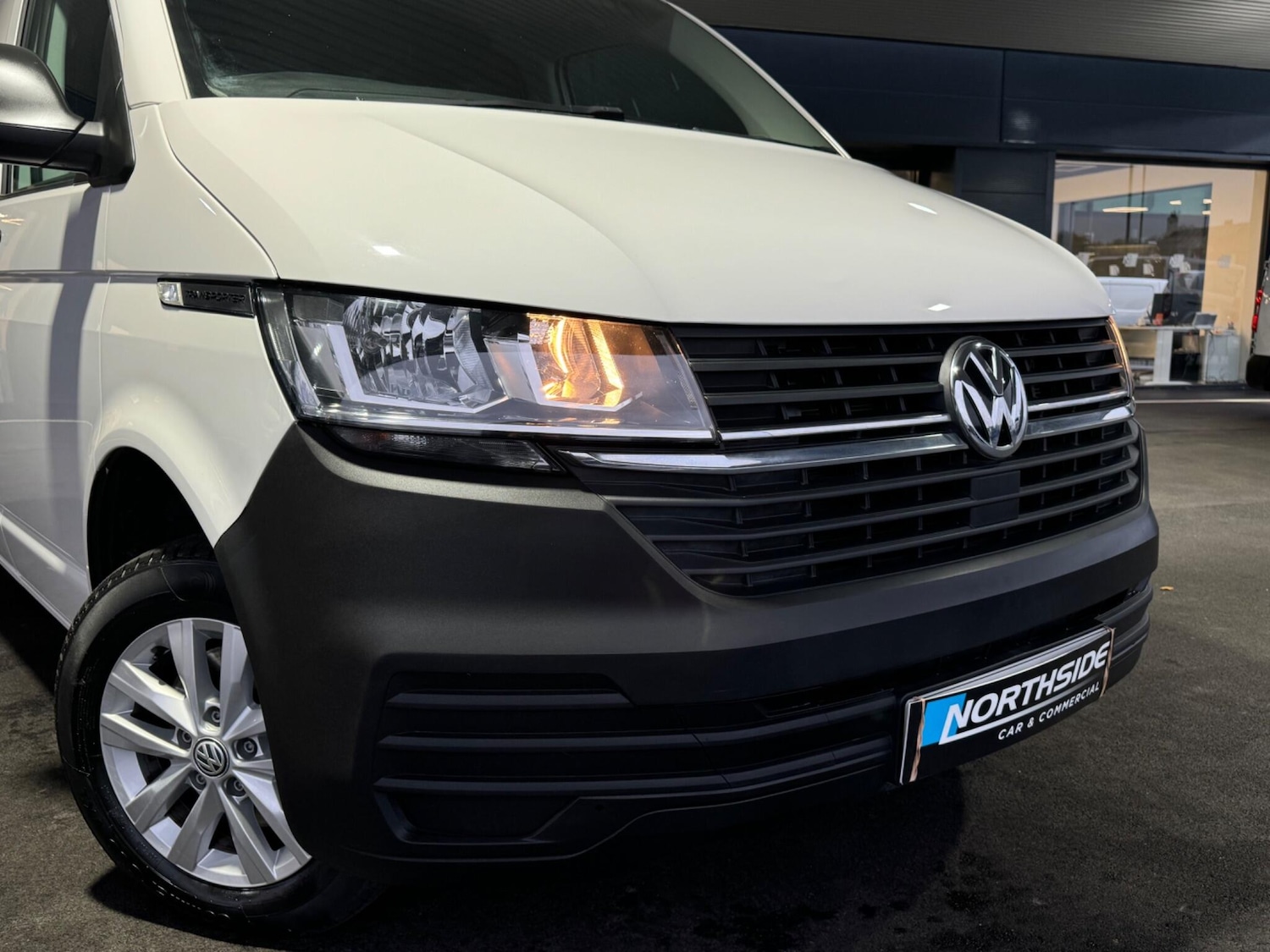 Used Volkswagen Transporter 2023 for sale - 76561527: Photo 11