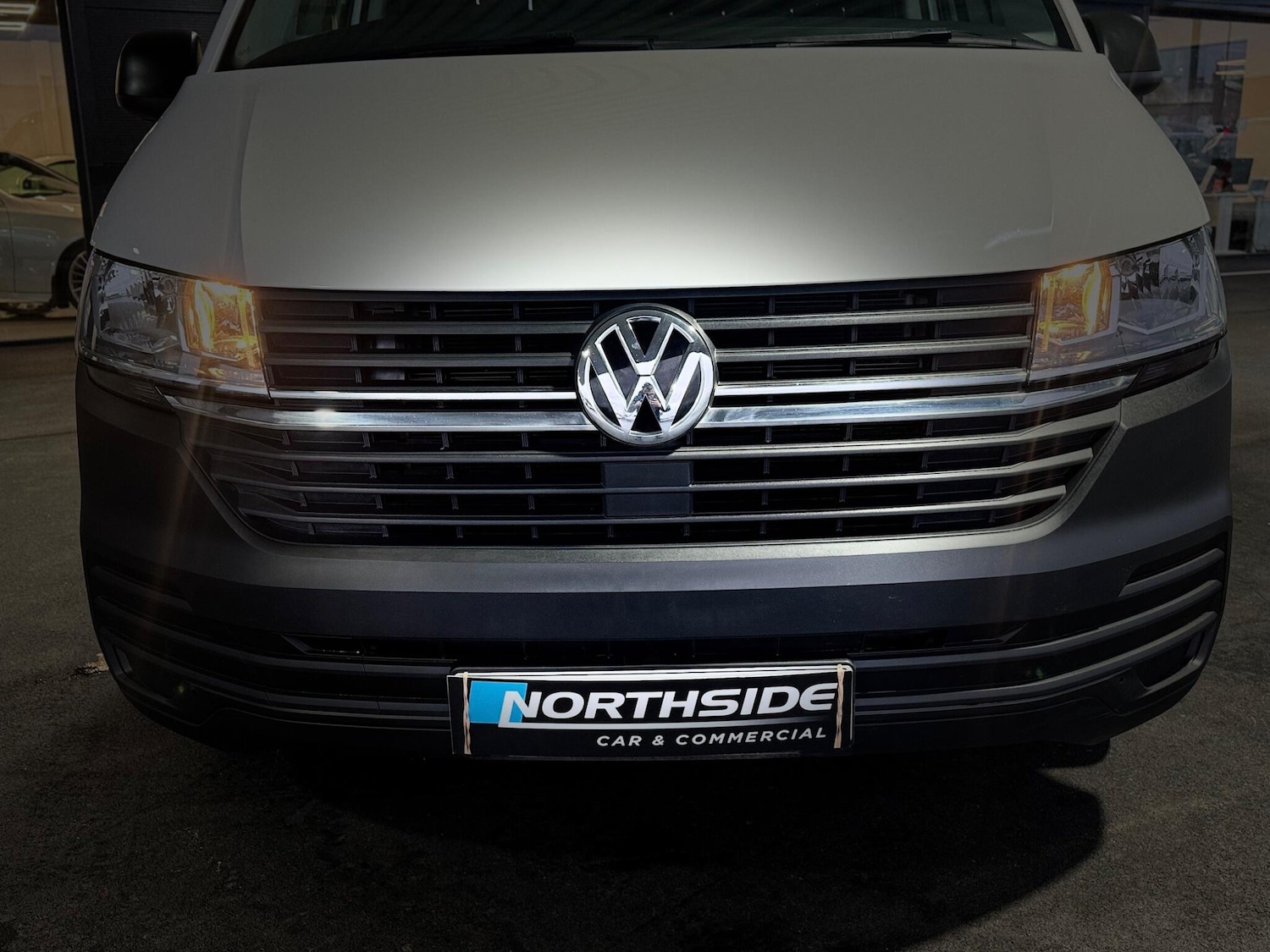 Used Volkswagen Transporter 2023 for sale - 76561527: Photo 12
