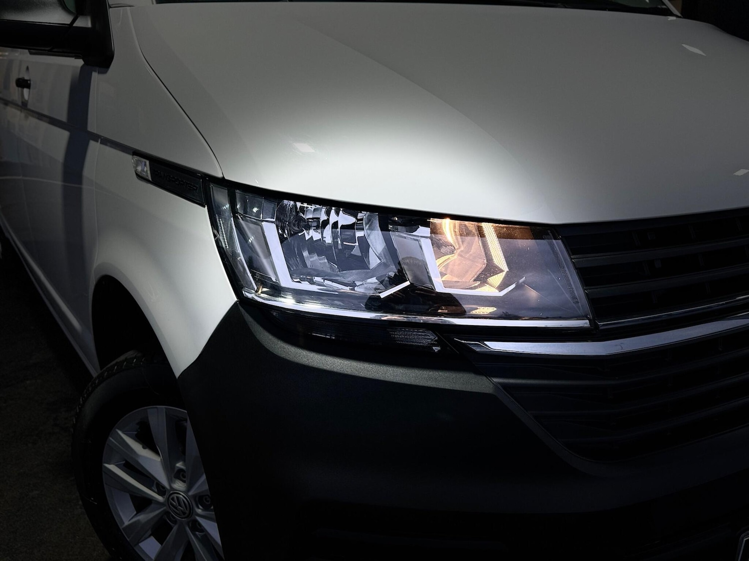 Used Volkswagen Transporter 2023 for sale - 76561527: Photo 14