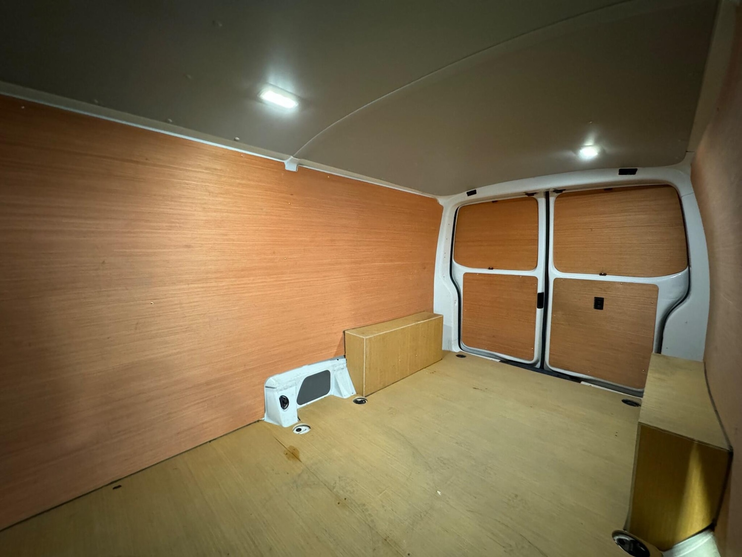 Used Volkswagen Transporter 2023 for sale - 76561527: Photo 23