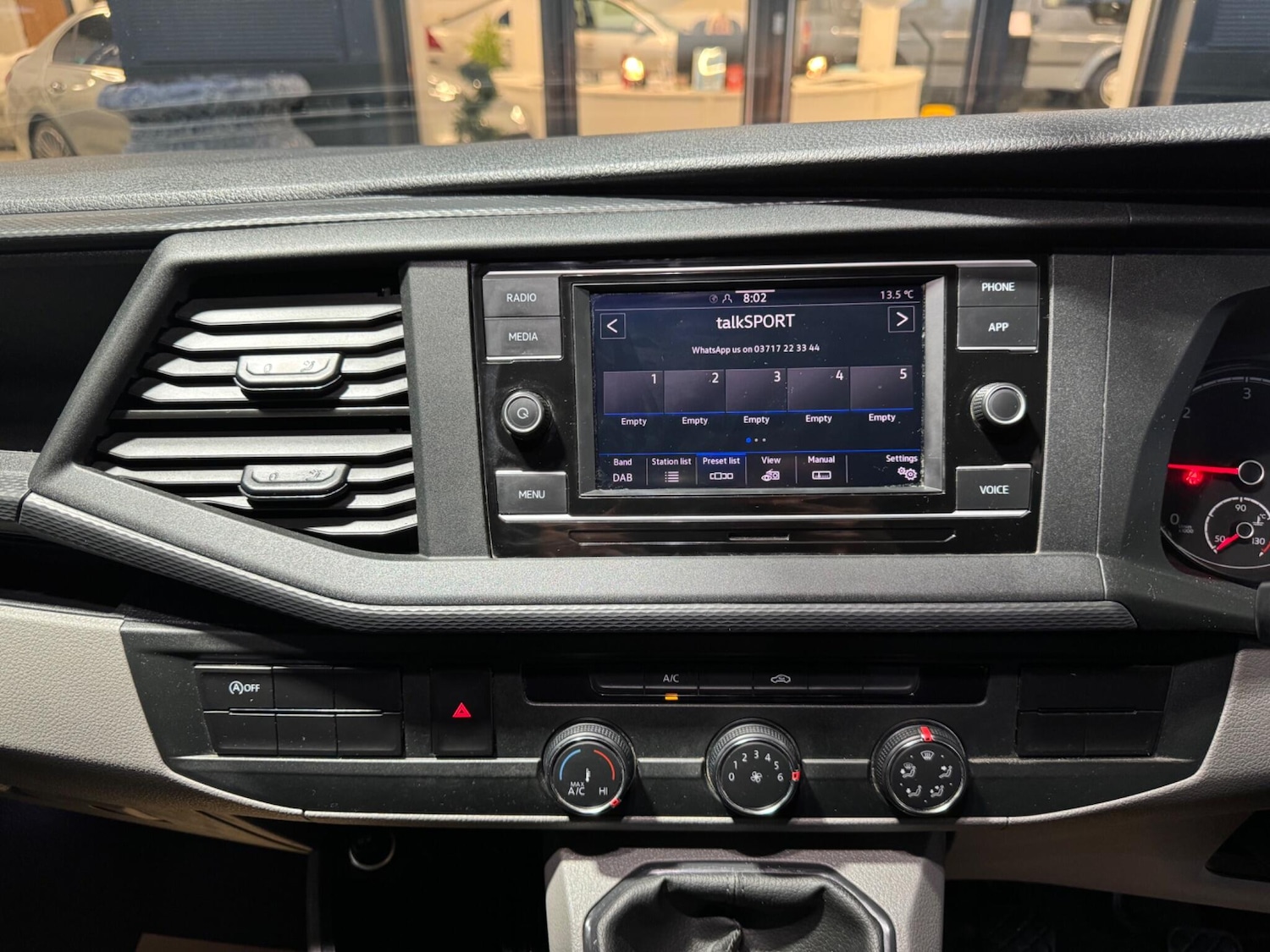 Used Volkswagen Transporter 2023 for sale - 76561527: Photo 46