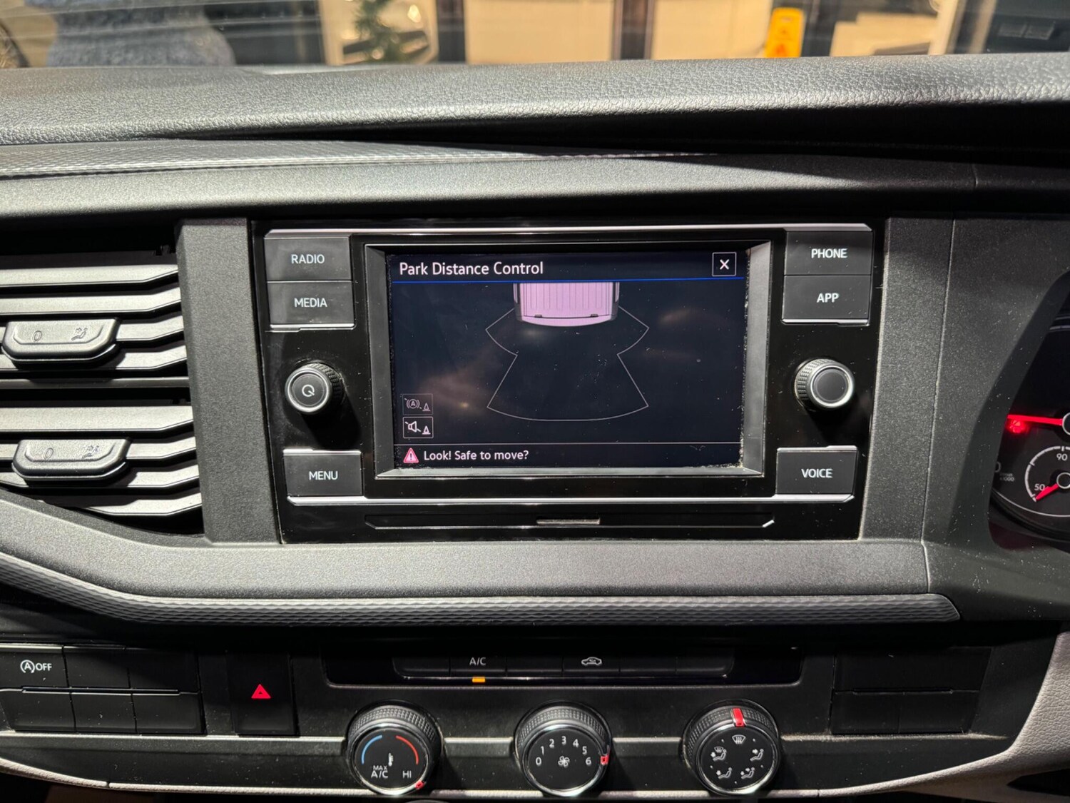 Used Volkswagen Transporter 2023 for sale - 76561527: Photo 48