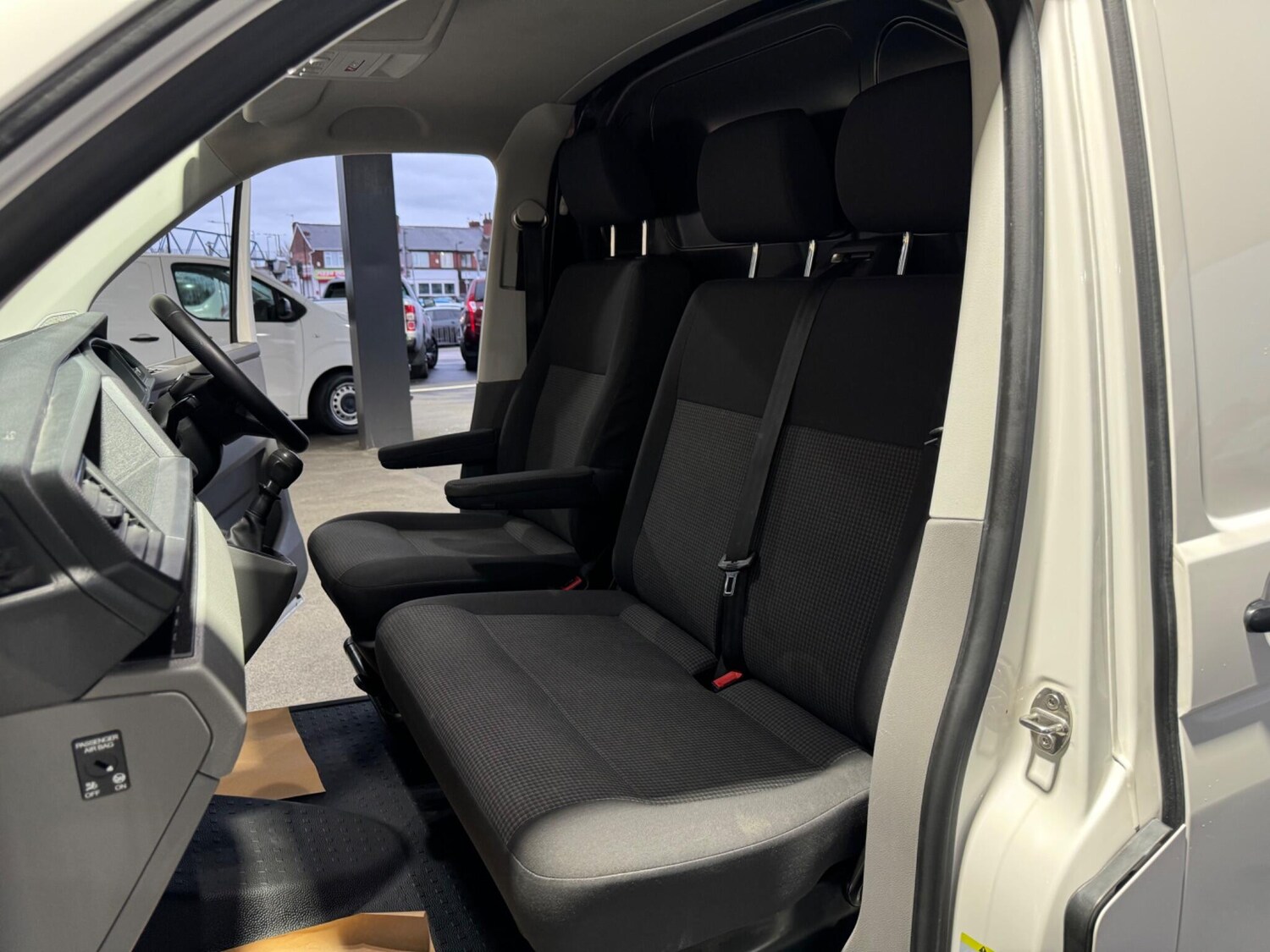 Used Volkswagen Transporter 2023 for sale - 76561527: Photo 61