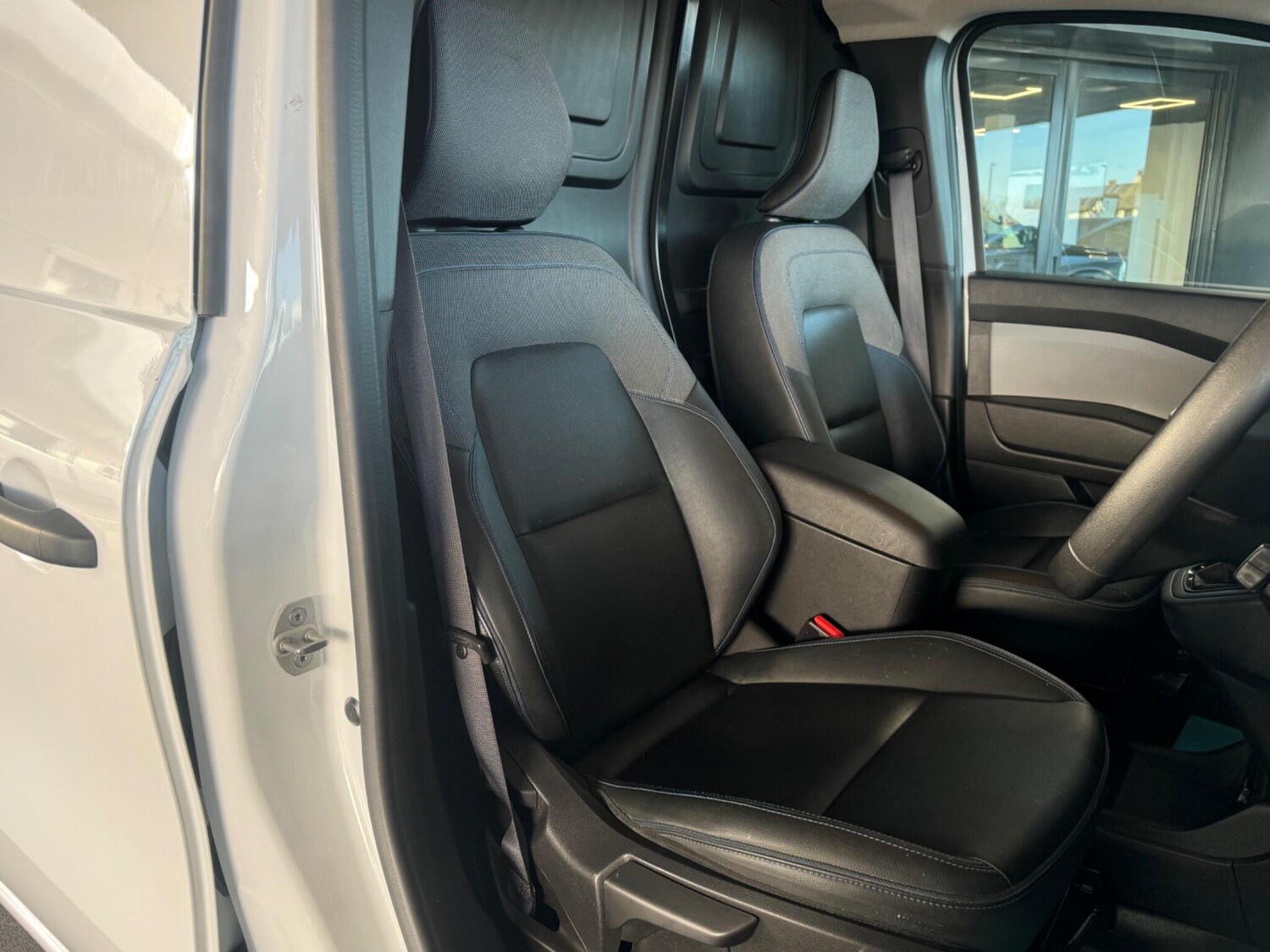 Used Nissan Other 2023 for sale - 77560003: Photo 52