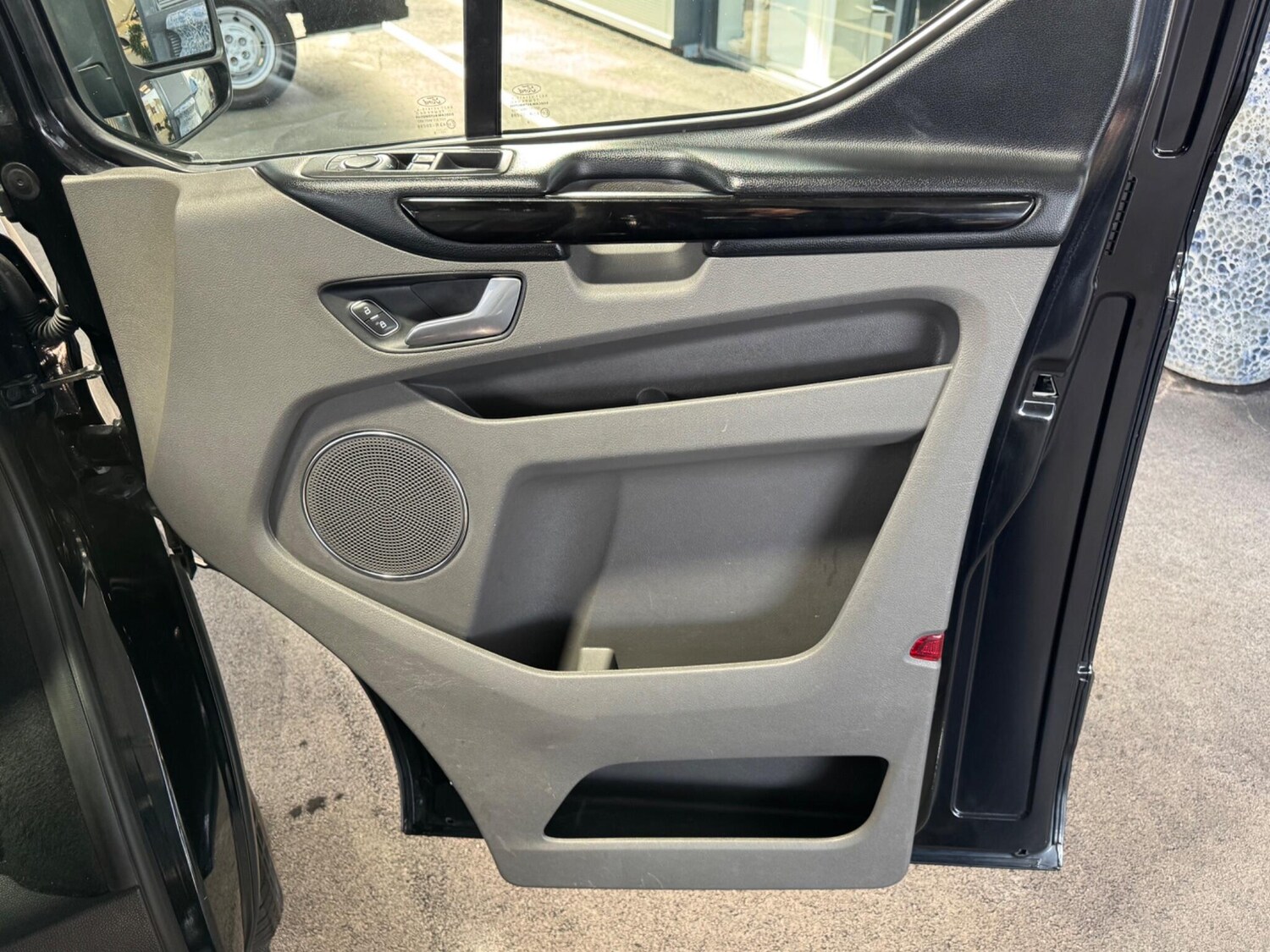 Used Ford Tourneo Custom for sale - 77671112: Photo 27