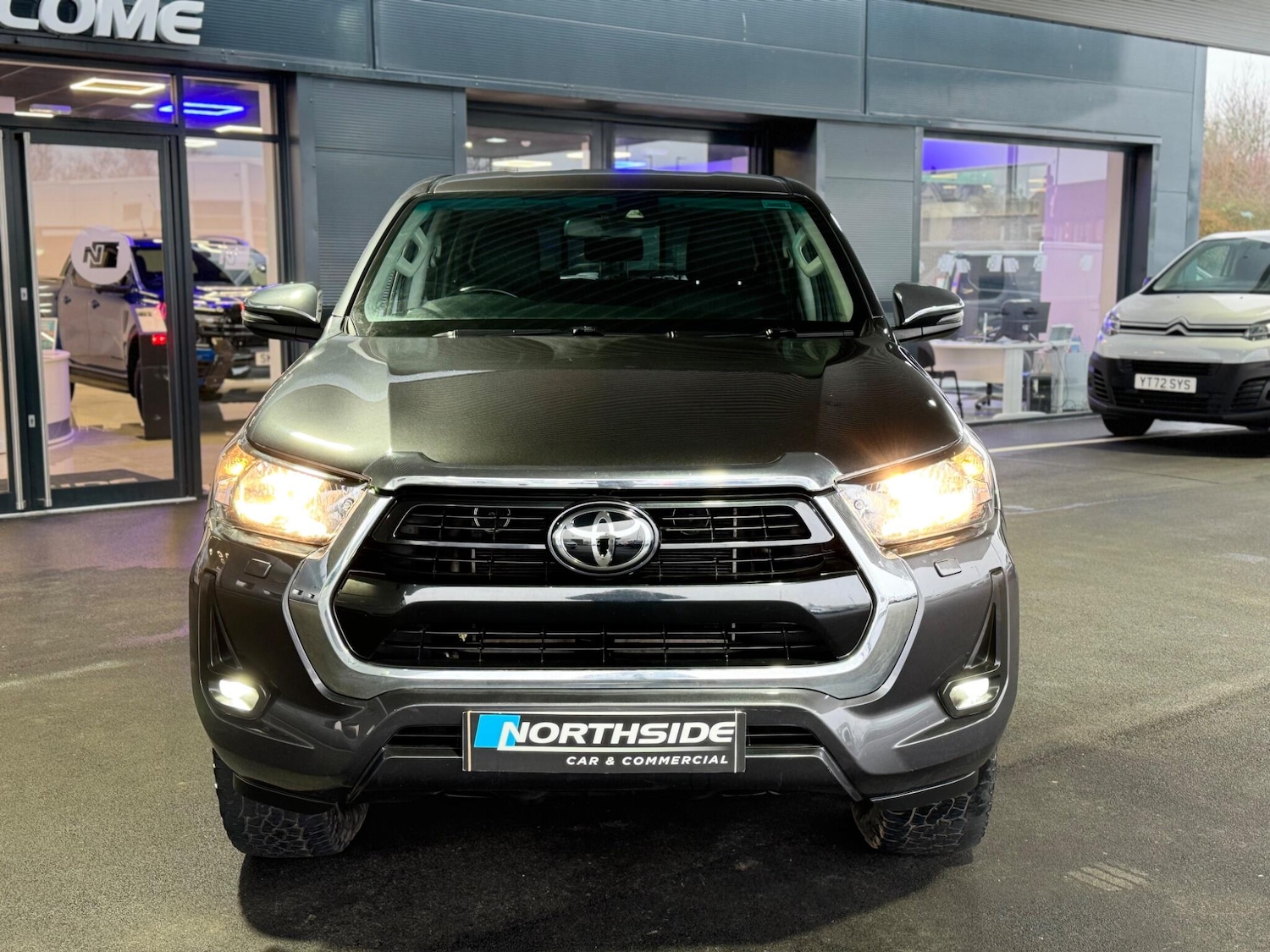 Used Toyota Hilux 2022 for sale - 77441301: Photo 2