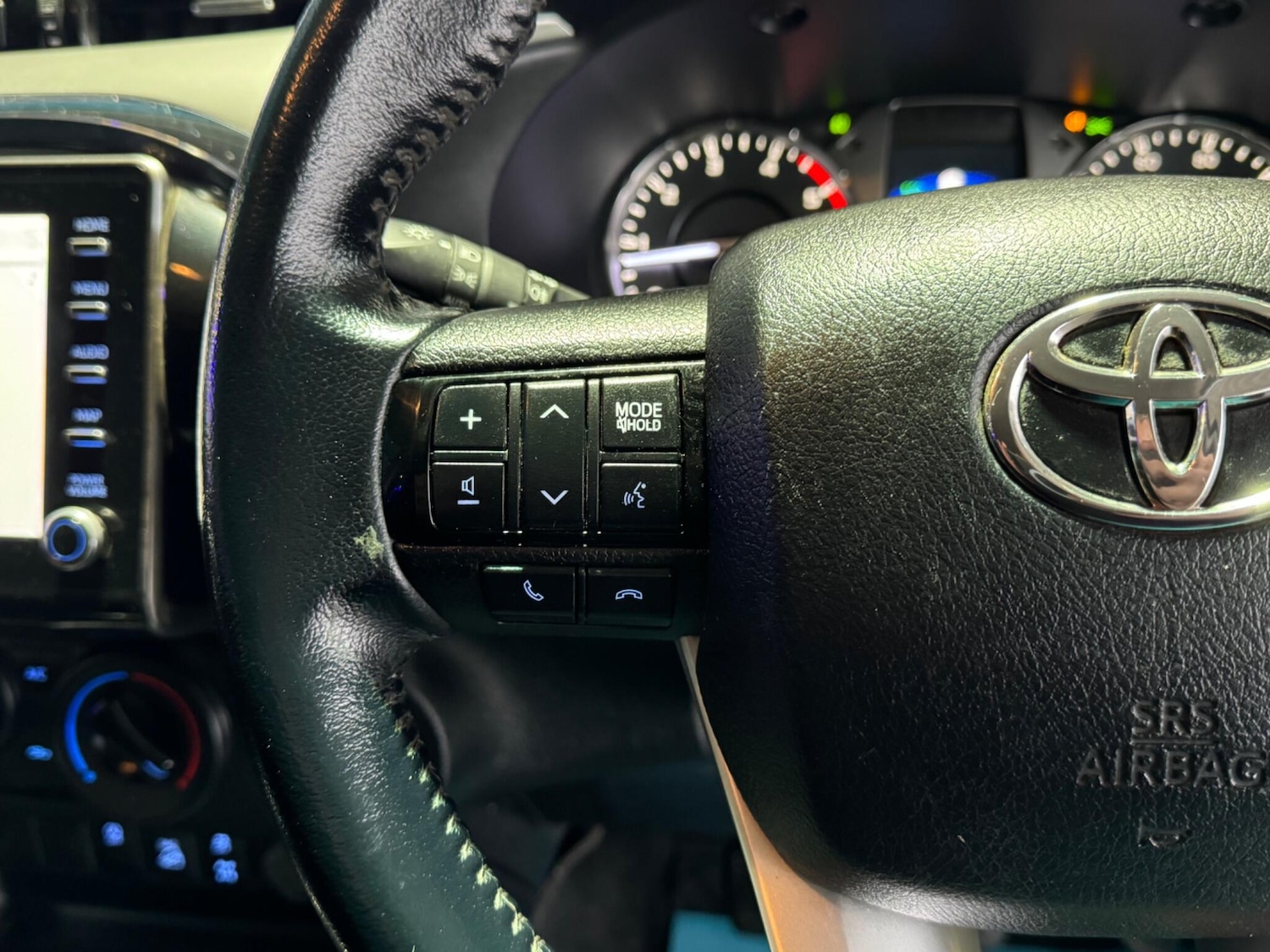 Used Toyota Hilux 2022 for sale - 77441301: Photo 34