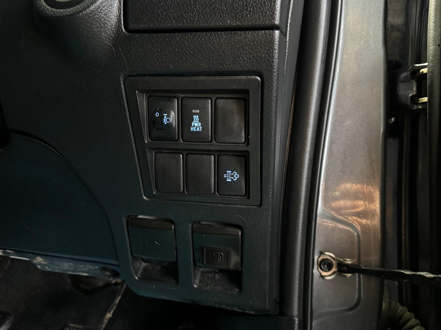 Used Toyota Hilux 2022 for sale - 77441301: Photo 37