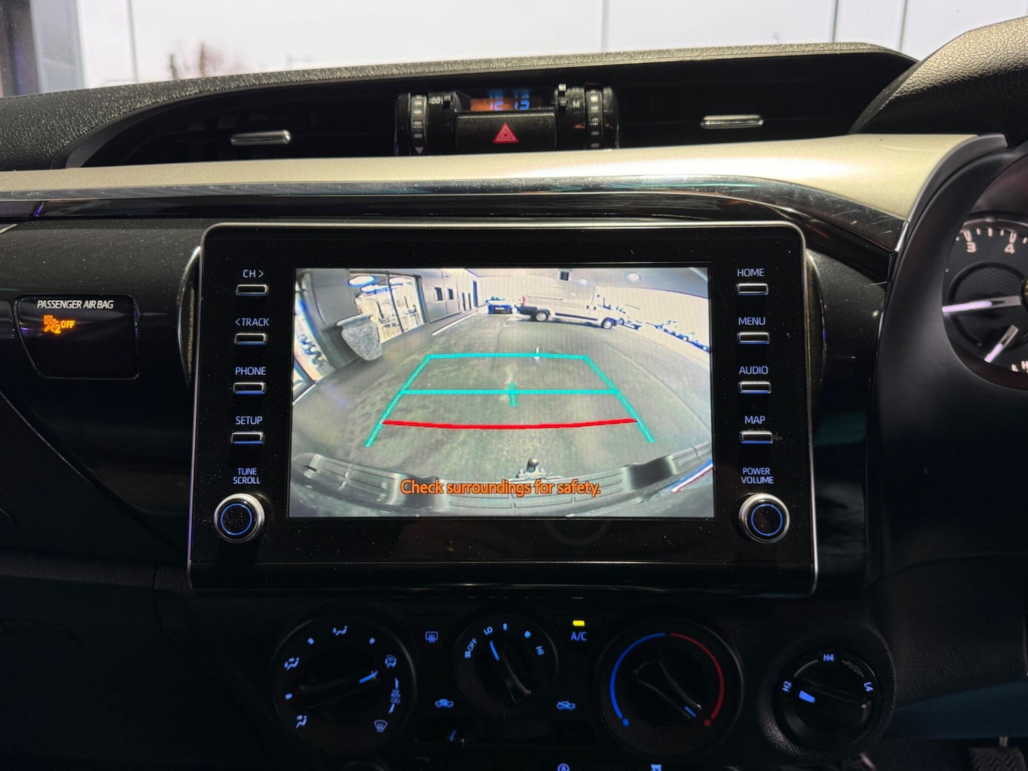 Used Toyota Hilux 2022 for sale - 77441301: Photo 41