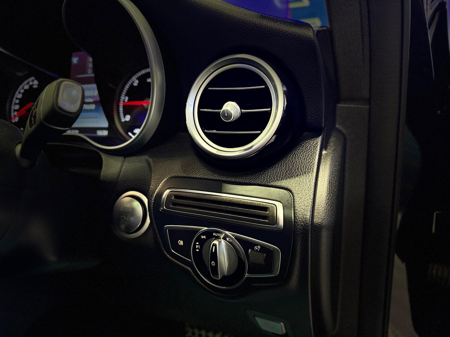 Used Mercedes-Benz GLC 2016 for sale - 76927060: Photo 32