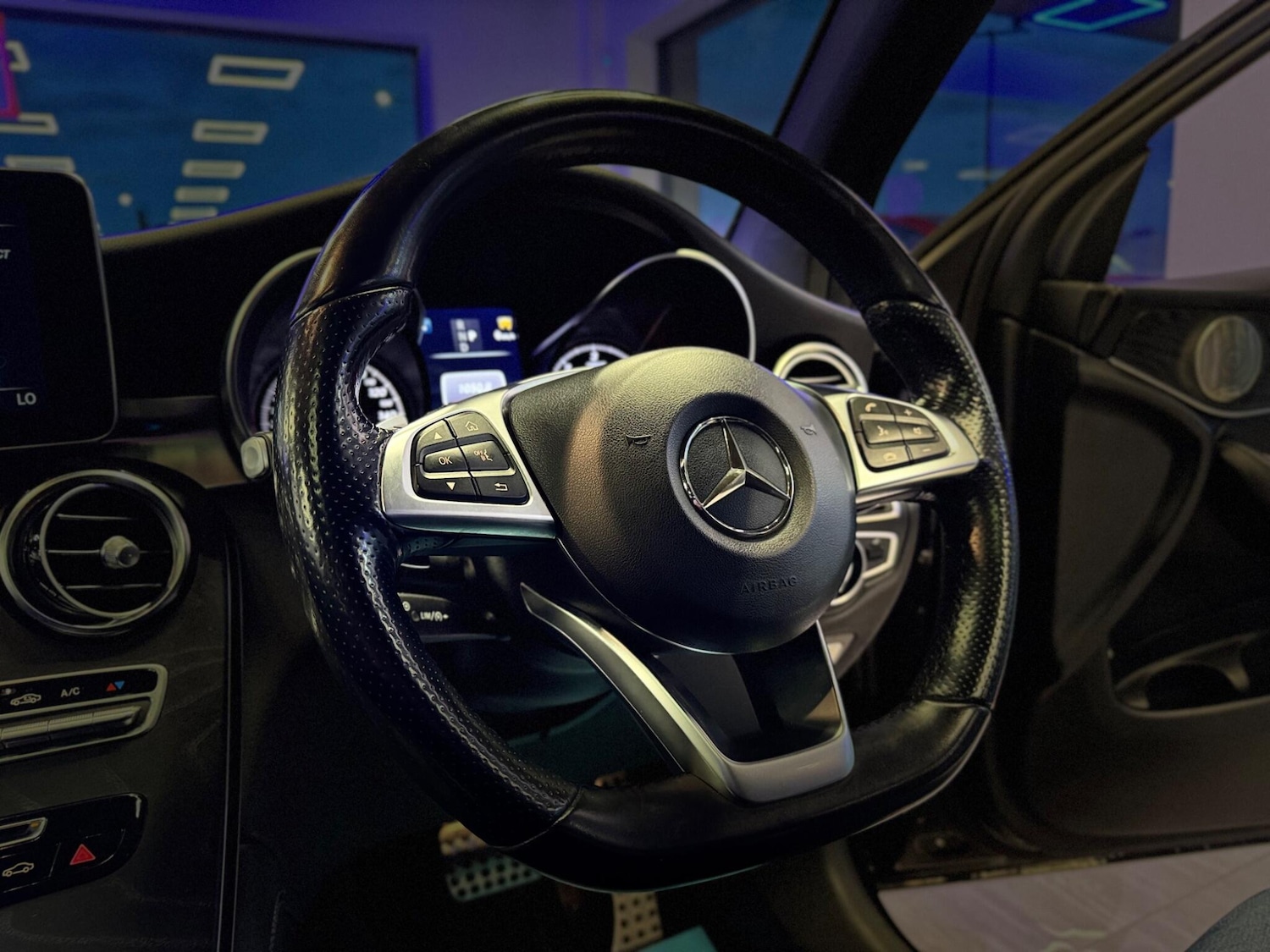 Used Mercedes-Benz GLC 2016 for sale - 76927060: Photo 35