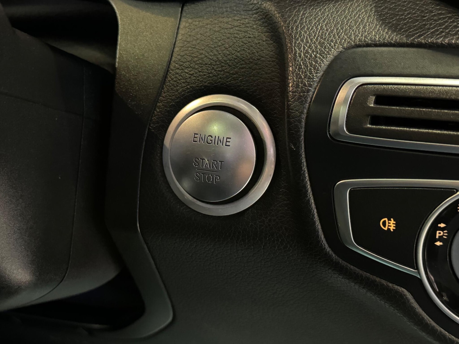 Used Mercedes-Benz GLC 2016 for sale - 76927060: Photo 37