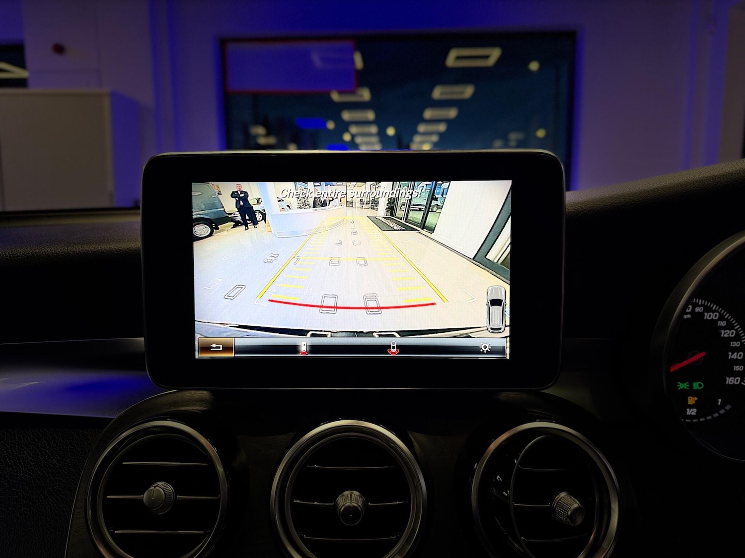 Used Mercedes-Benz GLC 2016 for sale - 76927060: Photo 46