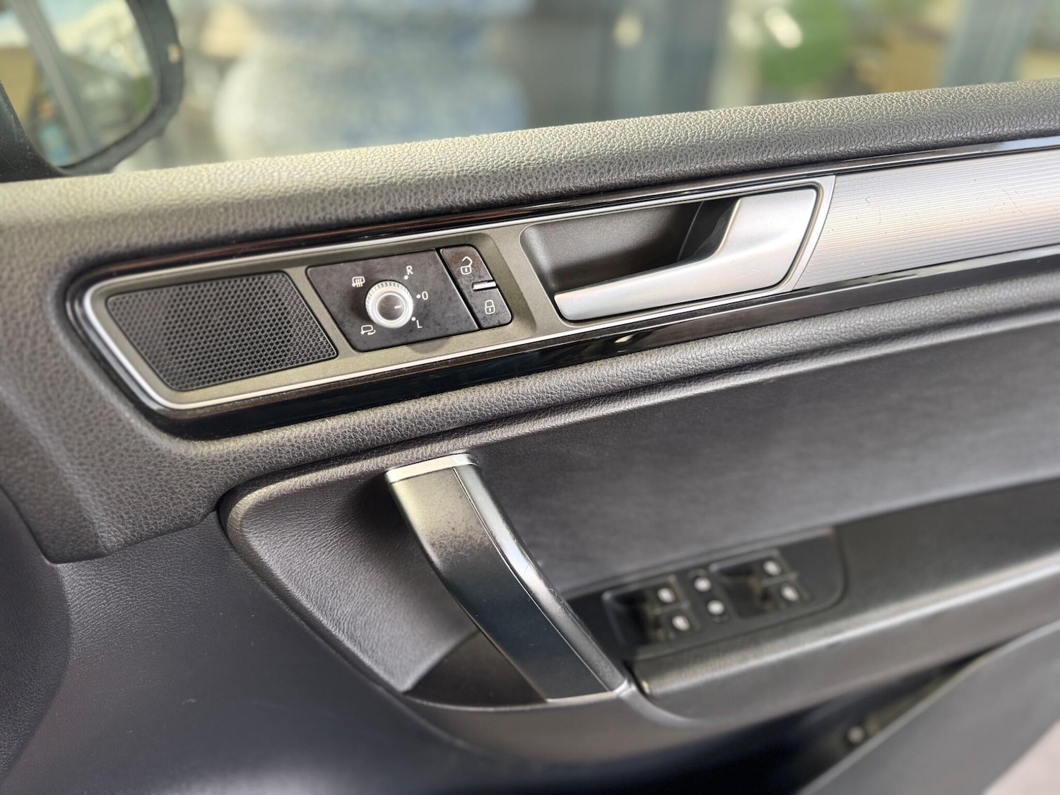 Used Volkswagen Touareg 2015 for sale - 78033789: Photo 32