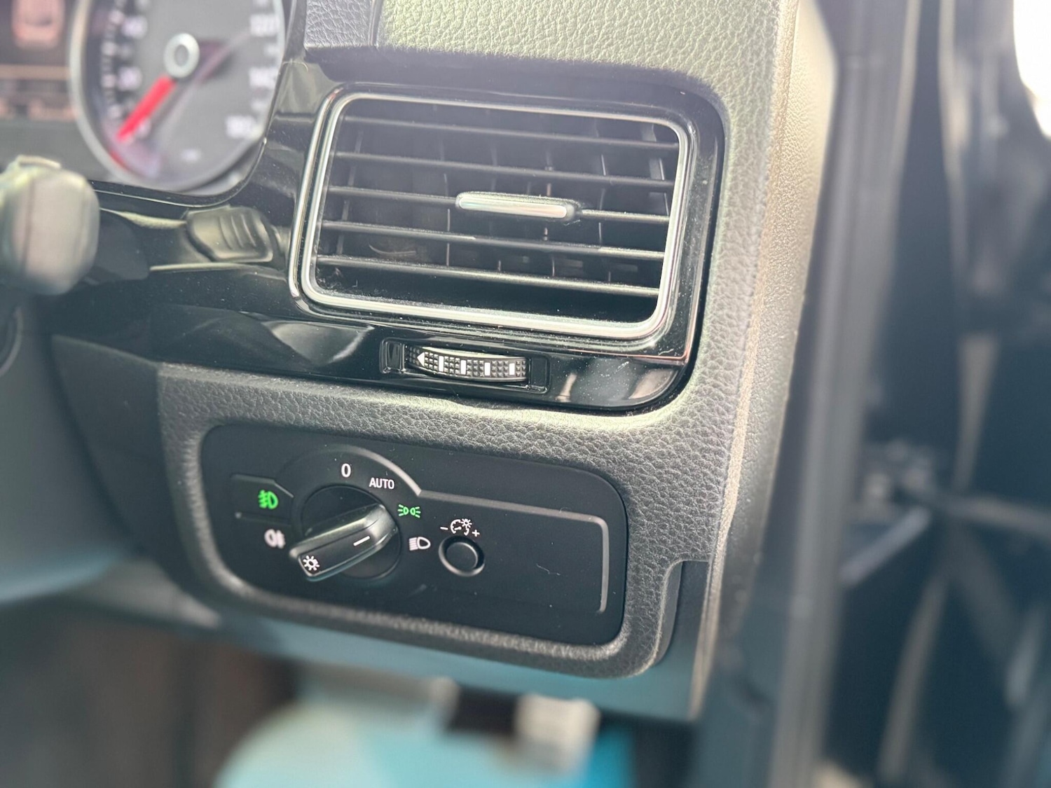 Used Volkswagen Touareg 2015 for sale - 78033789: Photo 38