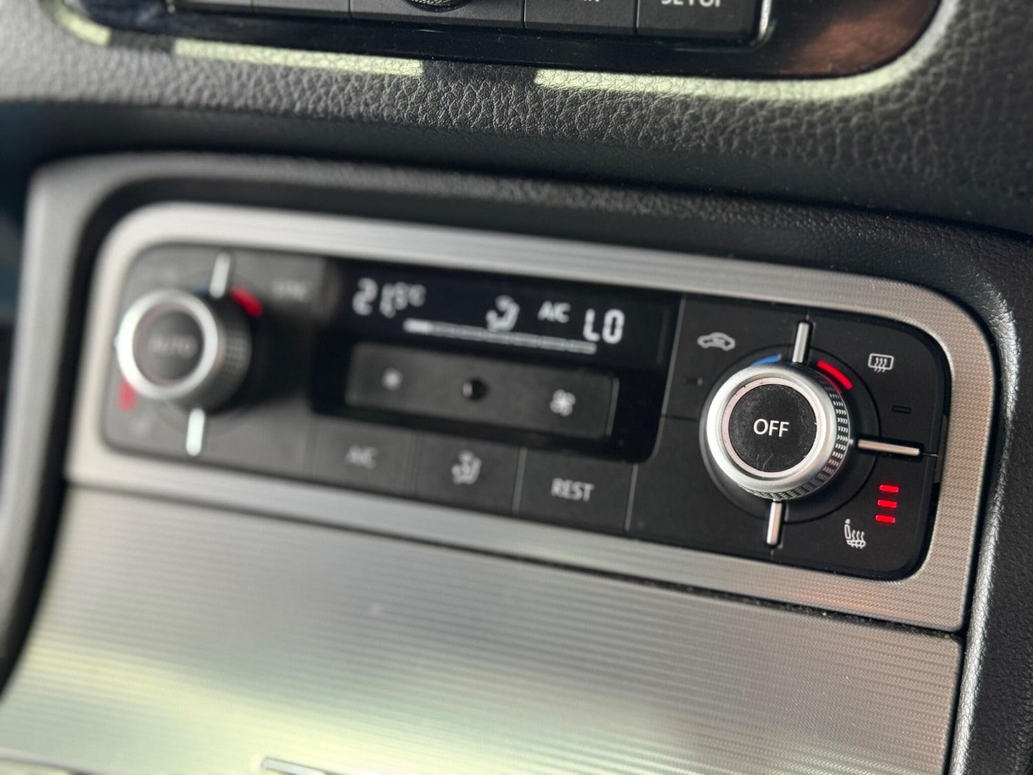 Used Volkswagen Touareg 2015 for sale - 78033789: Photo 45