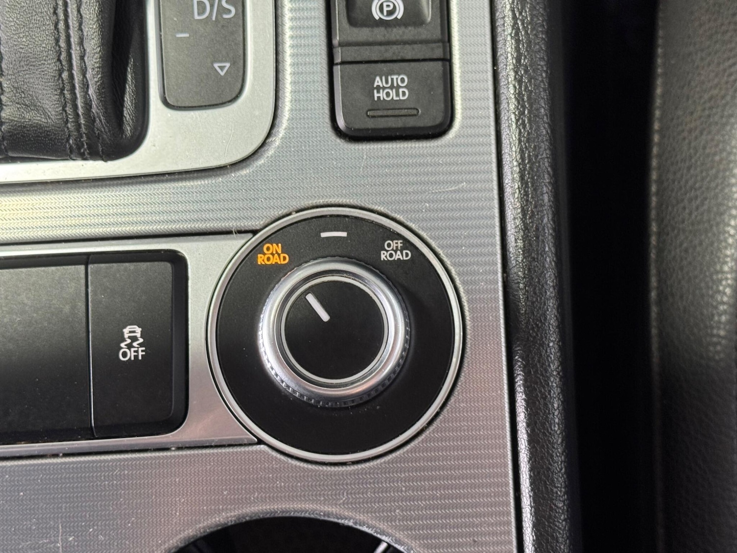 Used Volkswagen Touareg 2015 for sale - 78033789: Photo 49