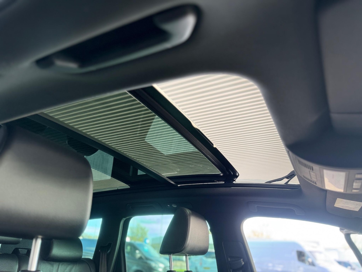 Used Volkswagen Touareg 2015 for sale - 78033789: Photo 52