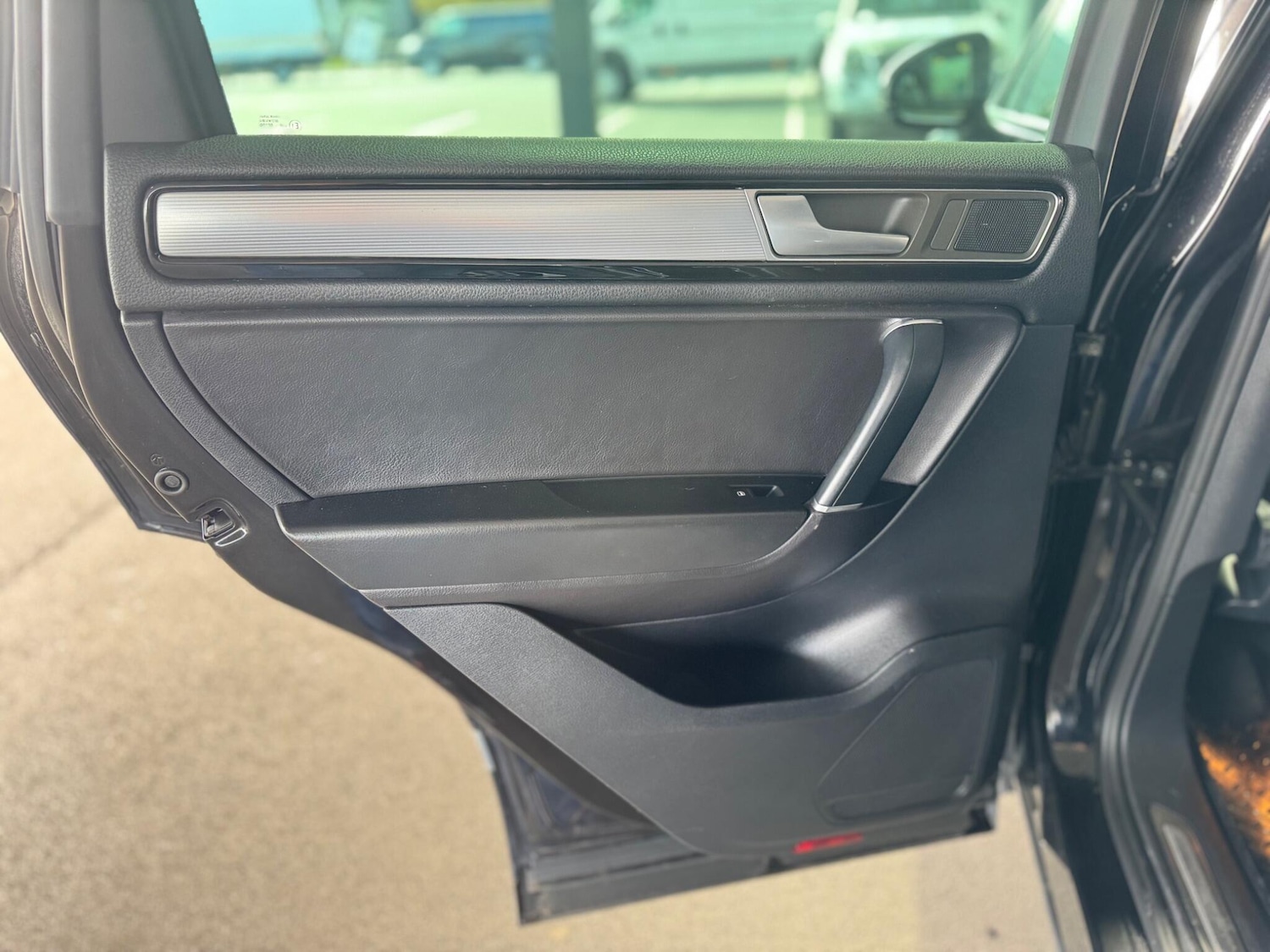 Used Volkswagen Touareg 2015 for sale - 78033789: Photo 61