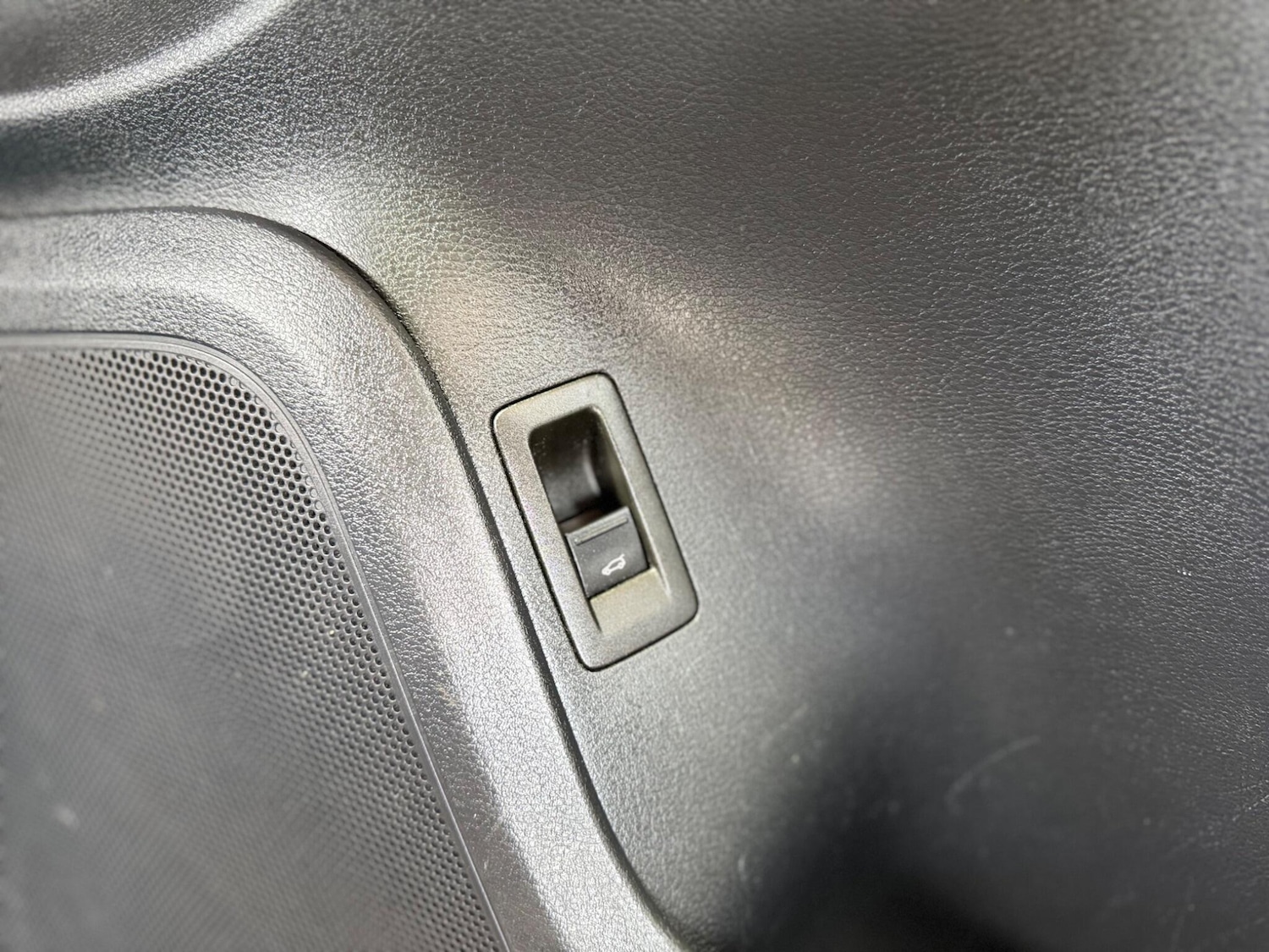 Used Volkswagen Touareg 2015 for sale - 78033789: Photo 69