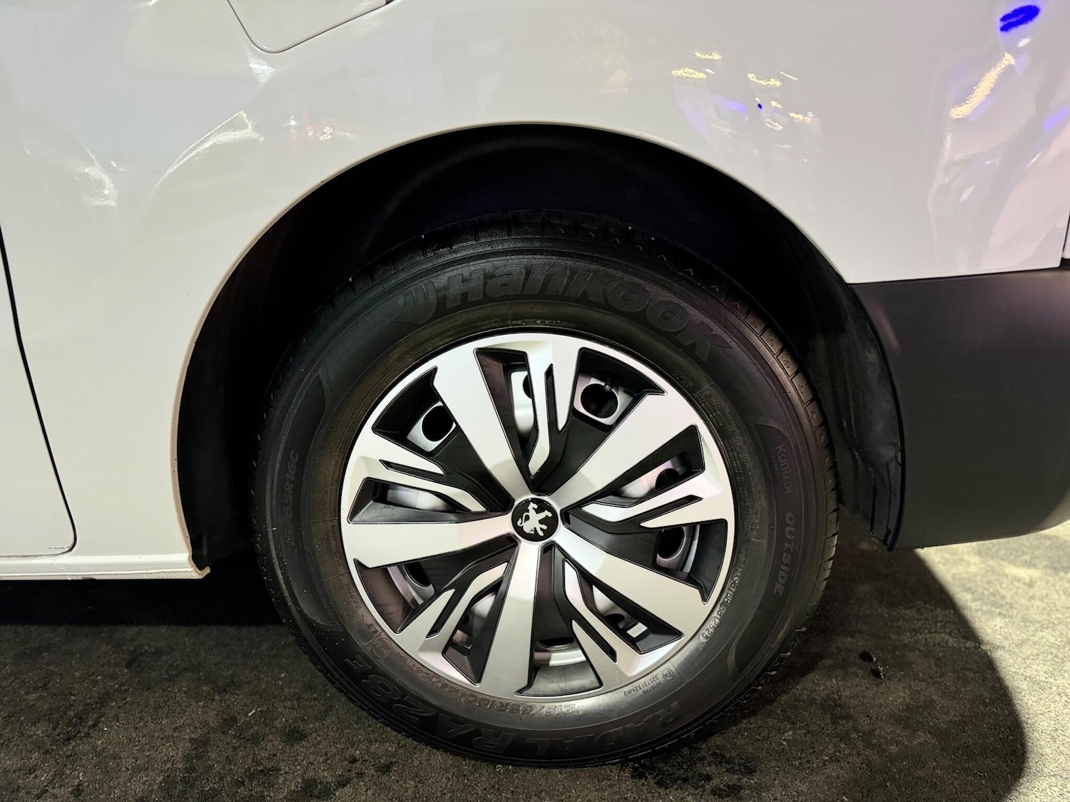 Used Peugeot Expert 2022 for sale - 77015765: Photo 30