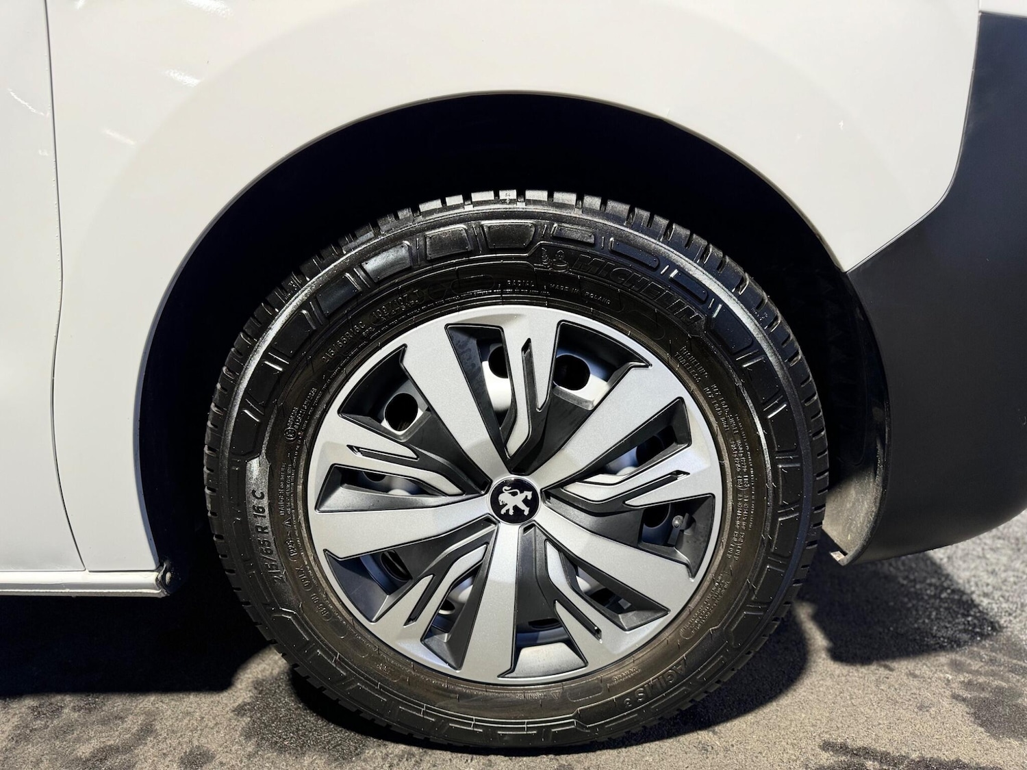 Used Peugeot Expert 2022 for sale - 77015765: Photo 31