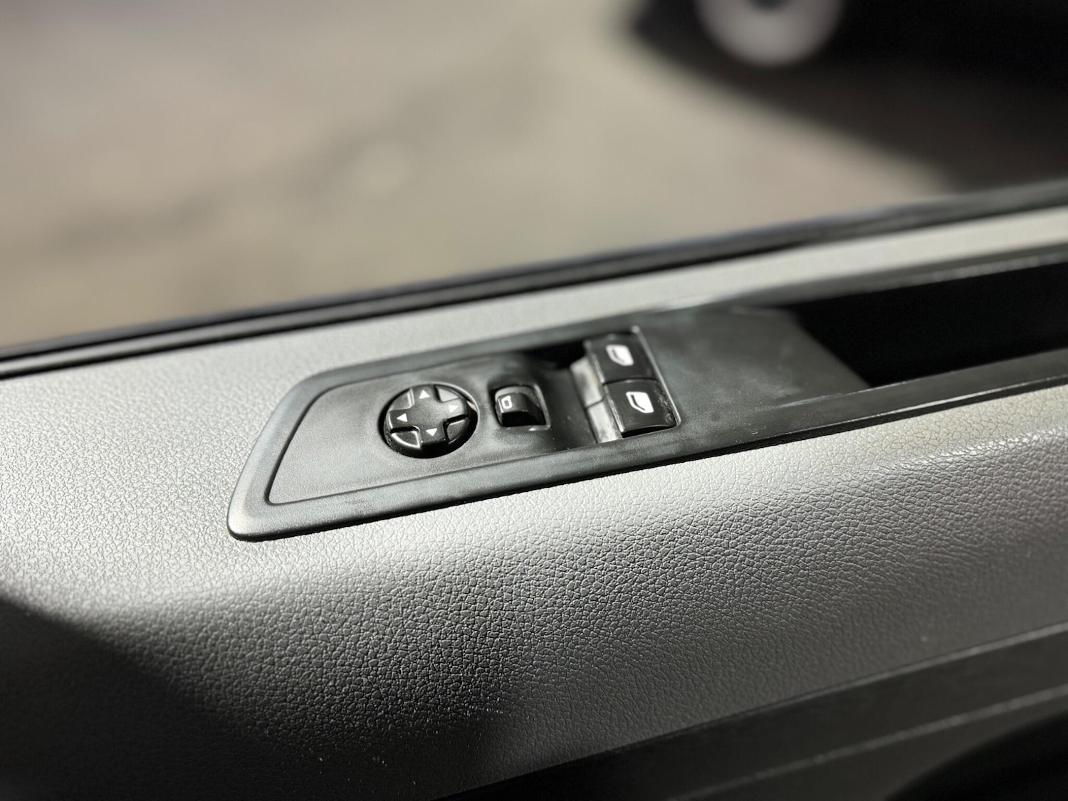 Used Peugeot Expert 2022 for sale - 77015765: Photo 39