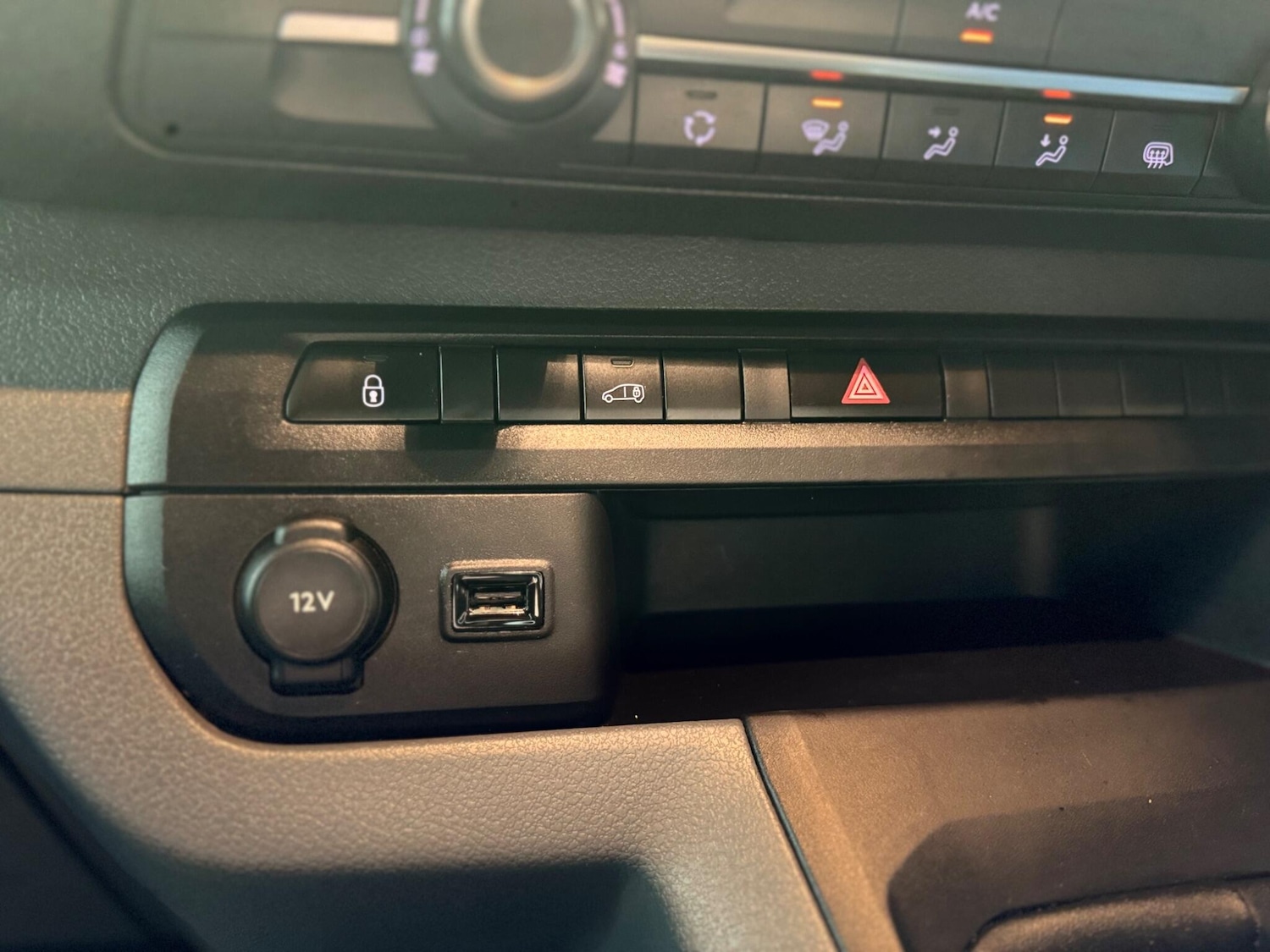 Used Peugeot Expert 2022 for sale - 77015765: Photo 54