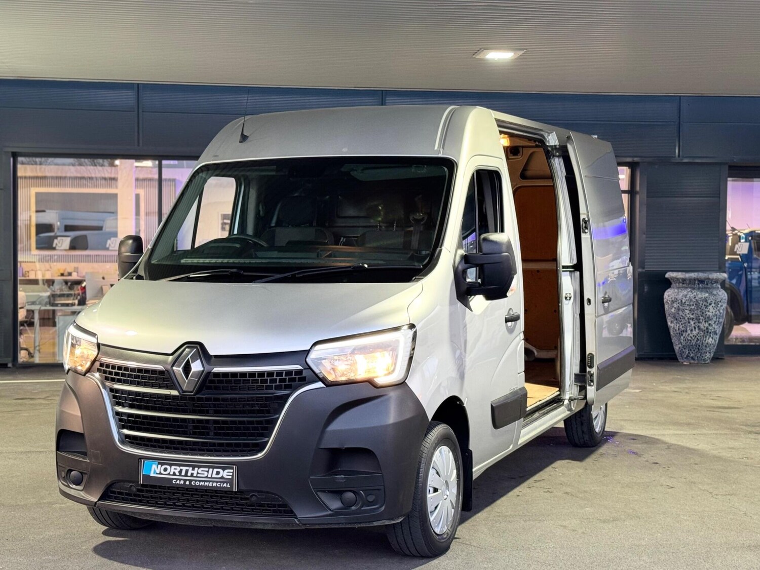 Used Renault Master 2023 for sale - 77957084: Photo 3