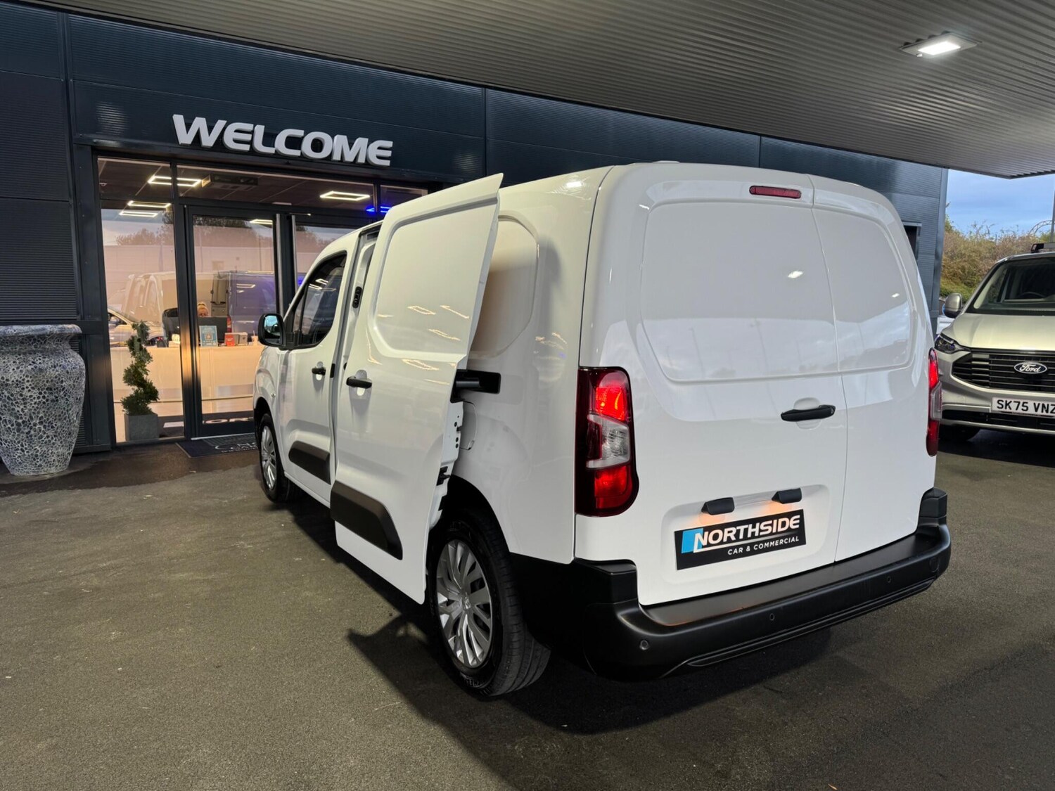 Used Peugeot Partner 2022 for sale - 76360939: Photo 12