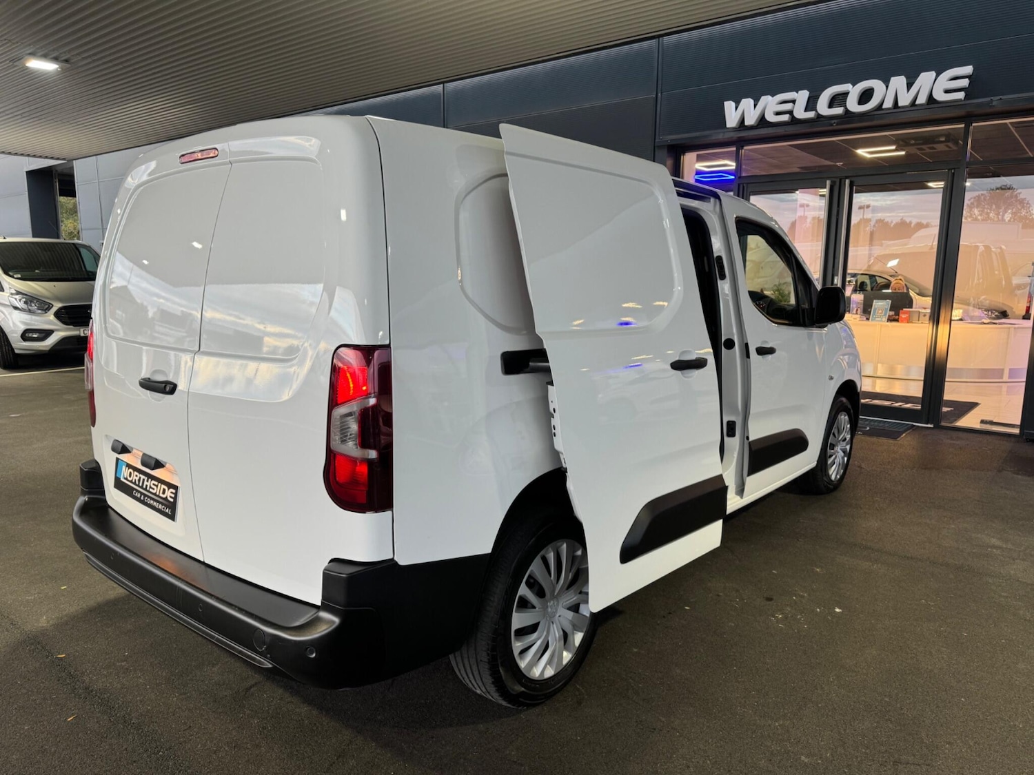 Used Peugeot Partner 2022 for sale - 76360939: Photo 13