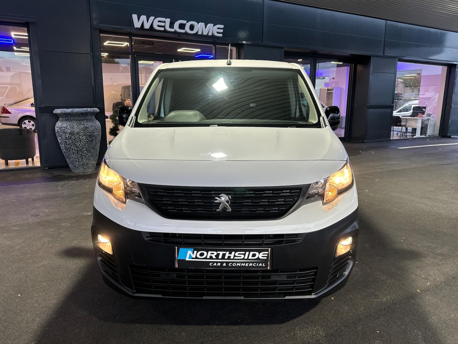 Used Peugeot Partner 2022 for sale - 76360939: Photo 2