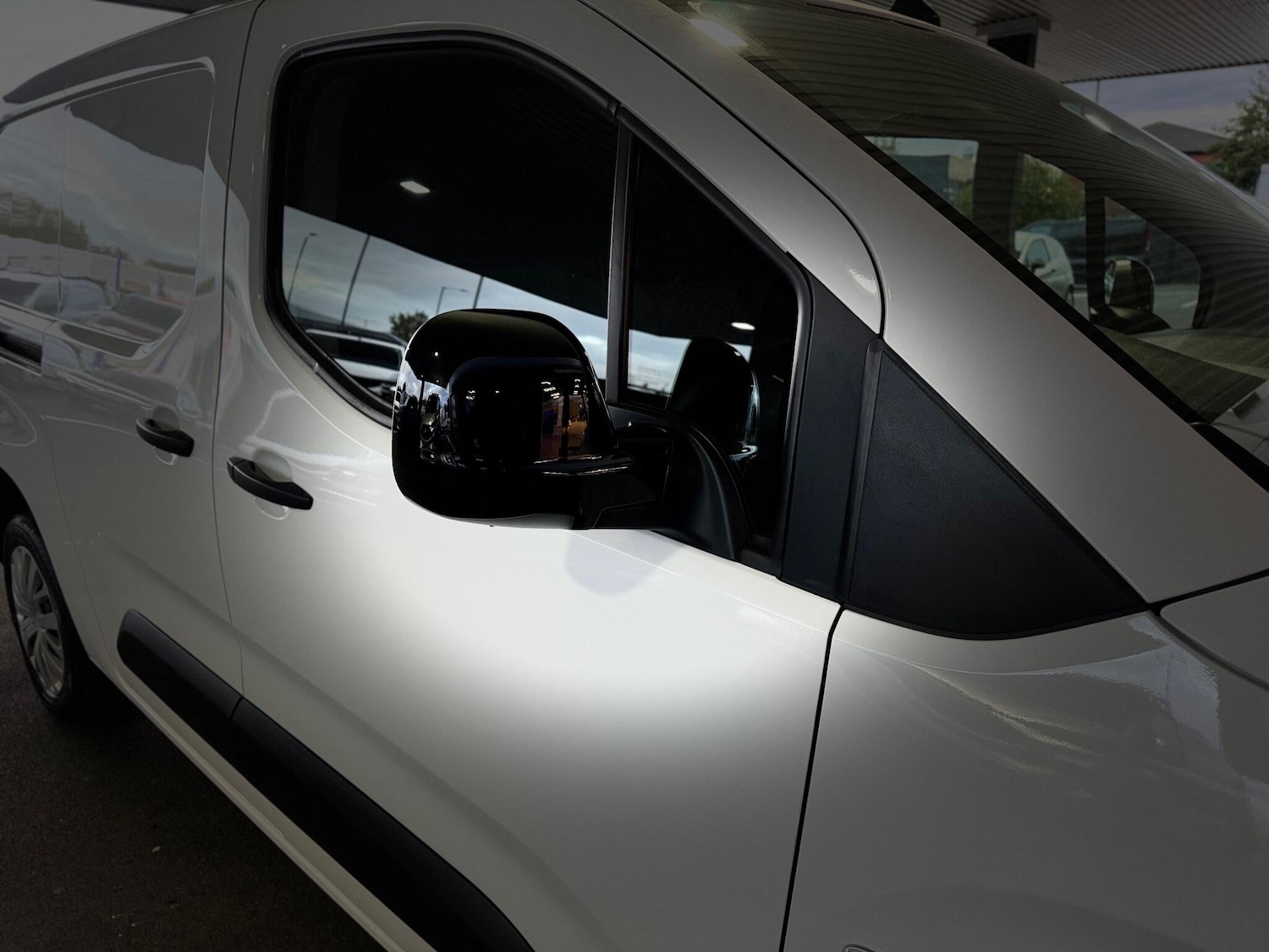 Used Peugeot Partner 2022 for sale - 76360939: Photo 23