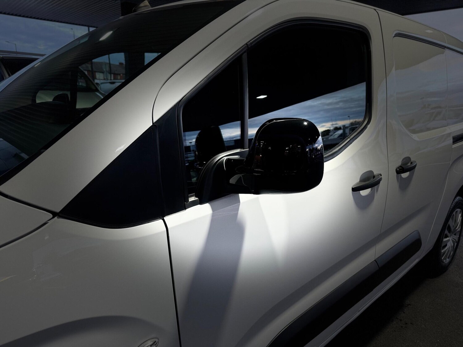 Used Peugeot Partner 2022 for sale - 76360939: Photo 24