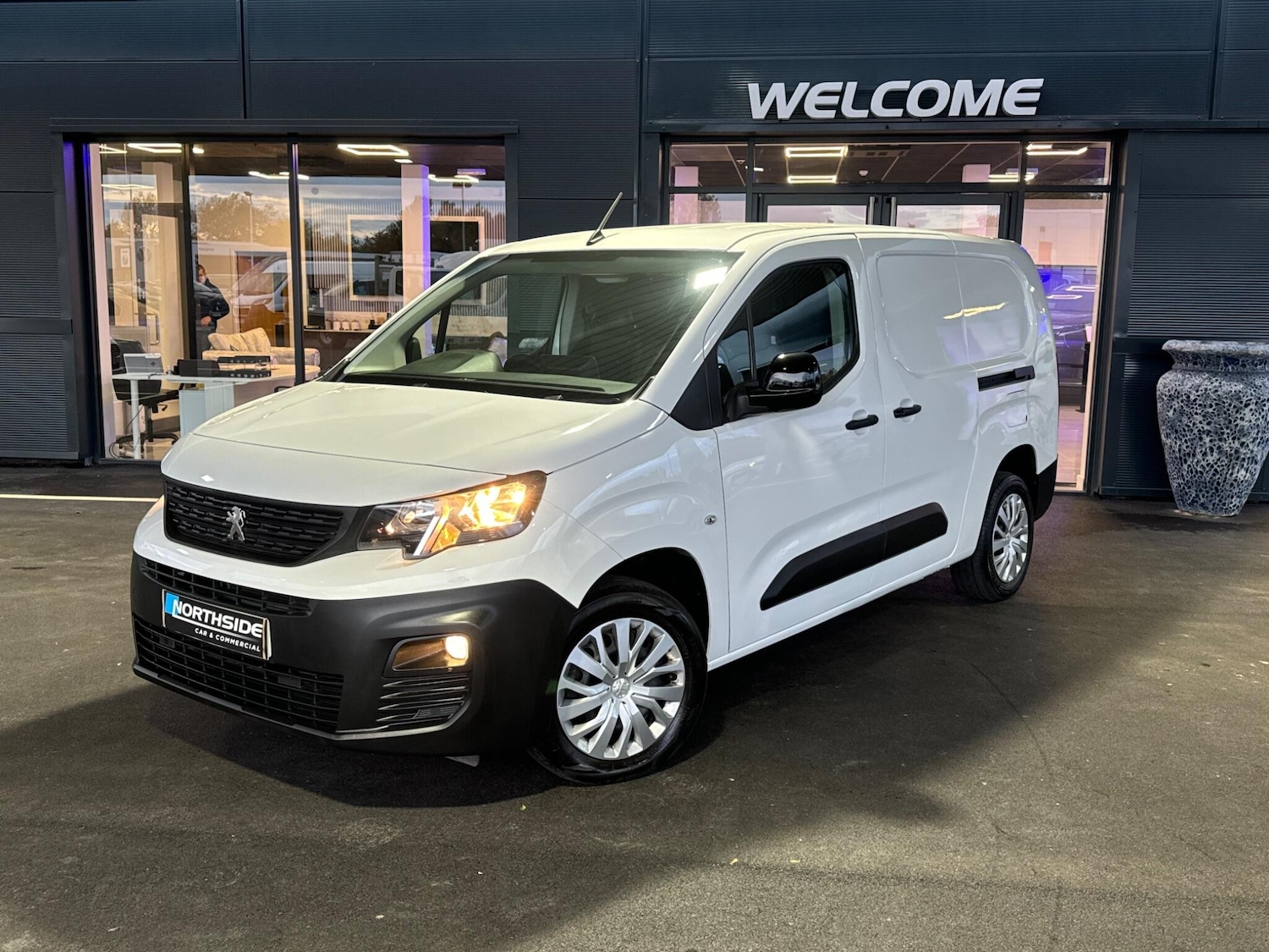 Used Peugeot Partner 2022 for sale - 76360939: Photo 3