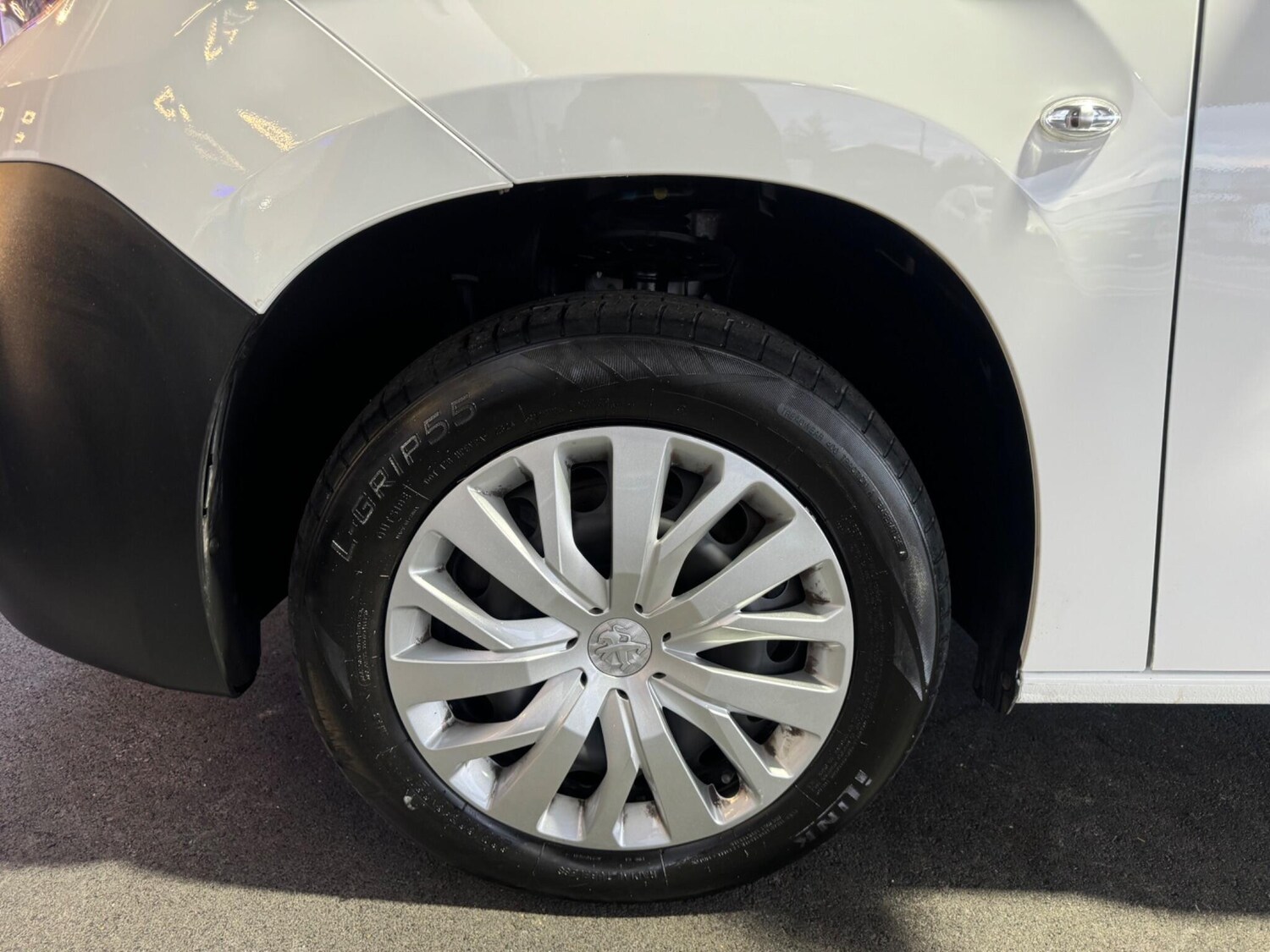 Used Peugeot Partner 2022 for sale - 76360939: Photo 35