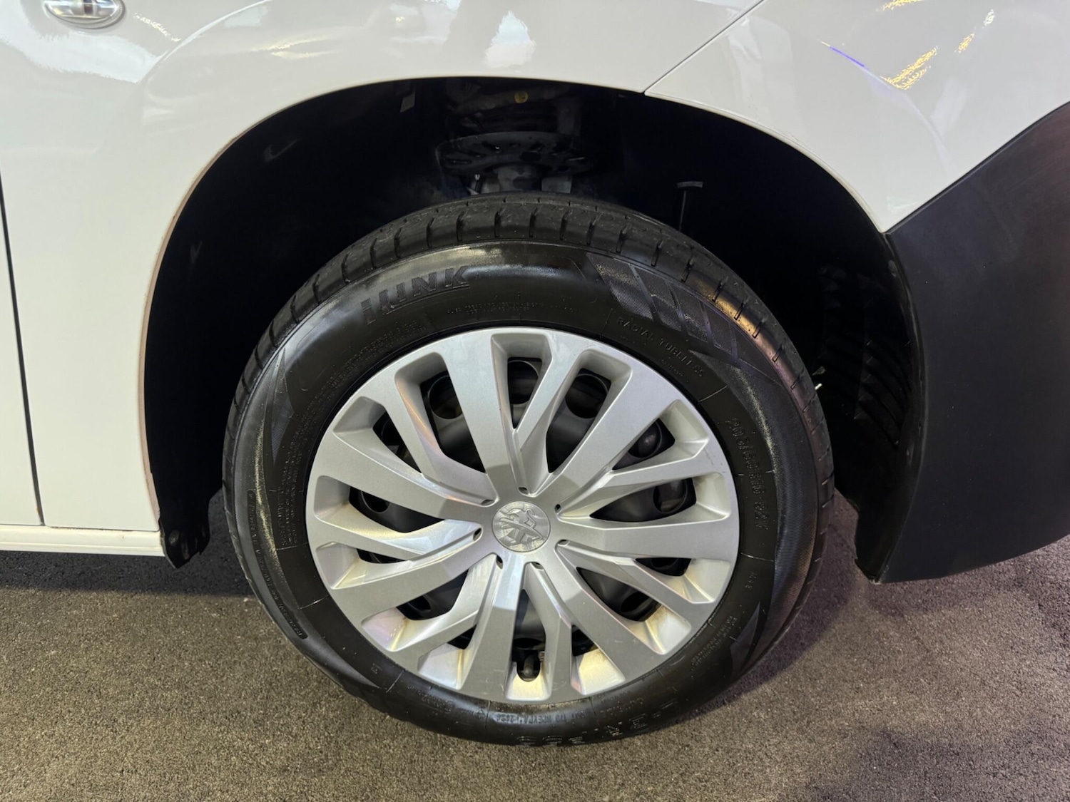 Used Peugeot Partner 2022 for sale - 76360939: Photo 36