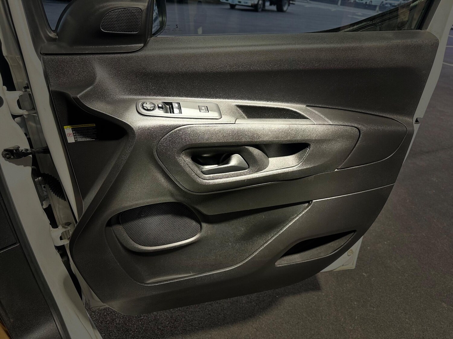 Used Peugeot Partner 2022 for sale - 76360939: Photo 42